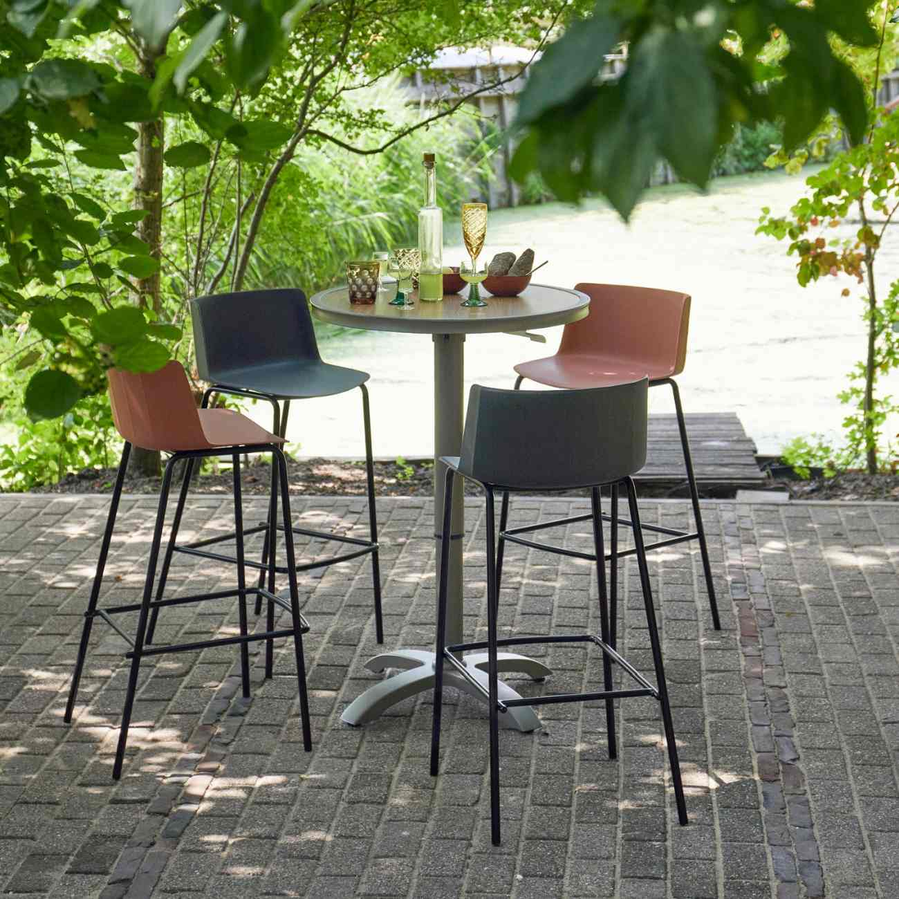 Gartenbartisch Jeppe aus Aluminium, Braun / Grau