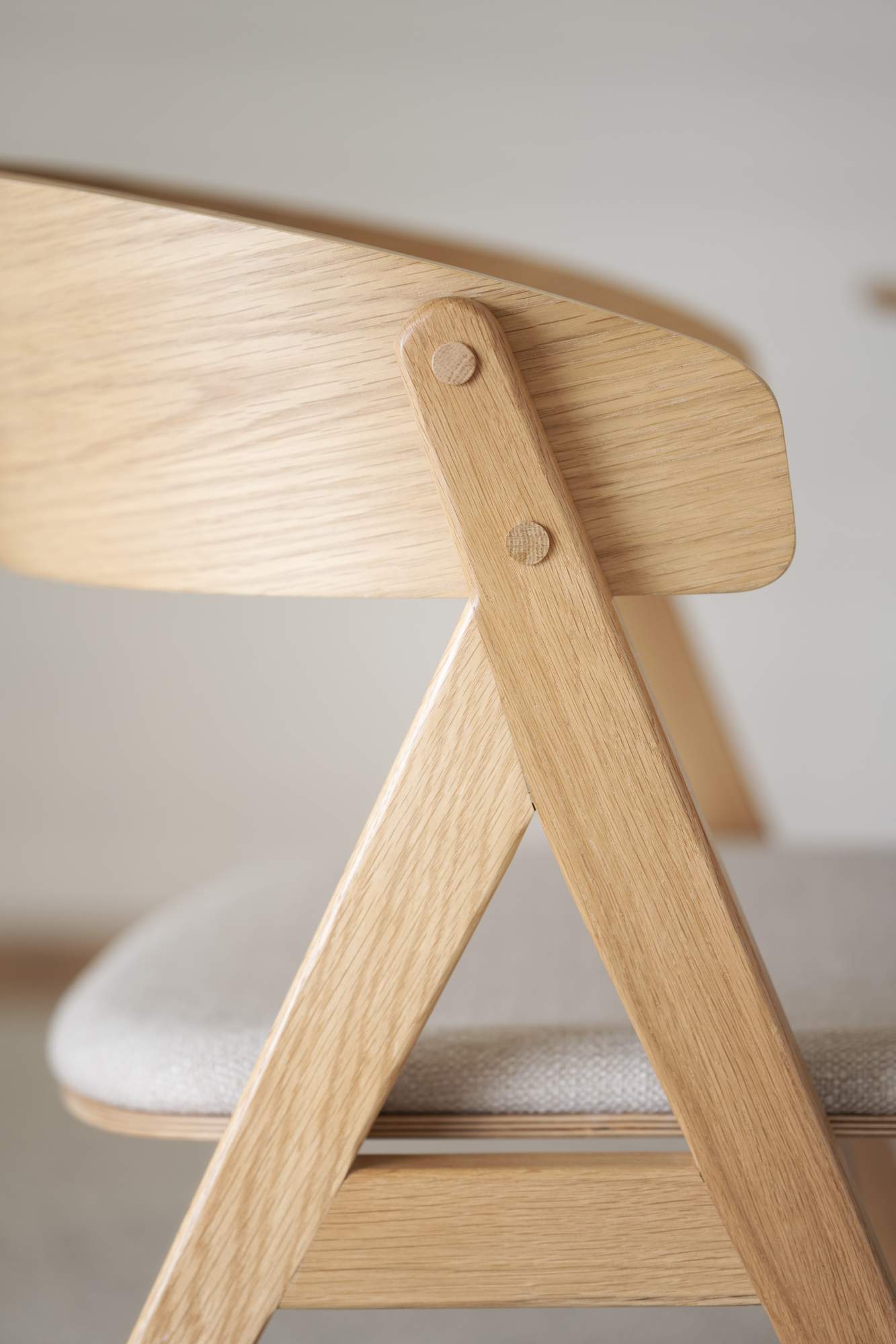 Stuhl Waterton 2er Set Eiche natur, Beige passt perfekt in stilvolle Wohnräume.