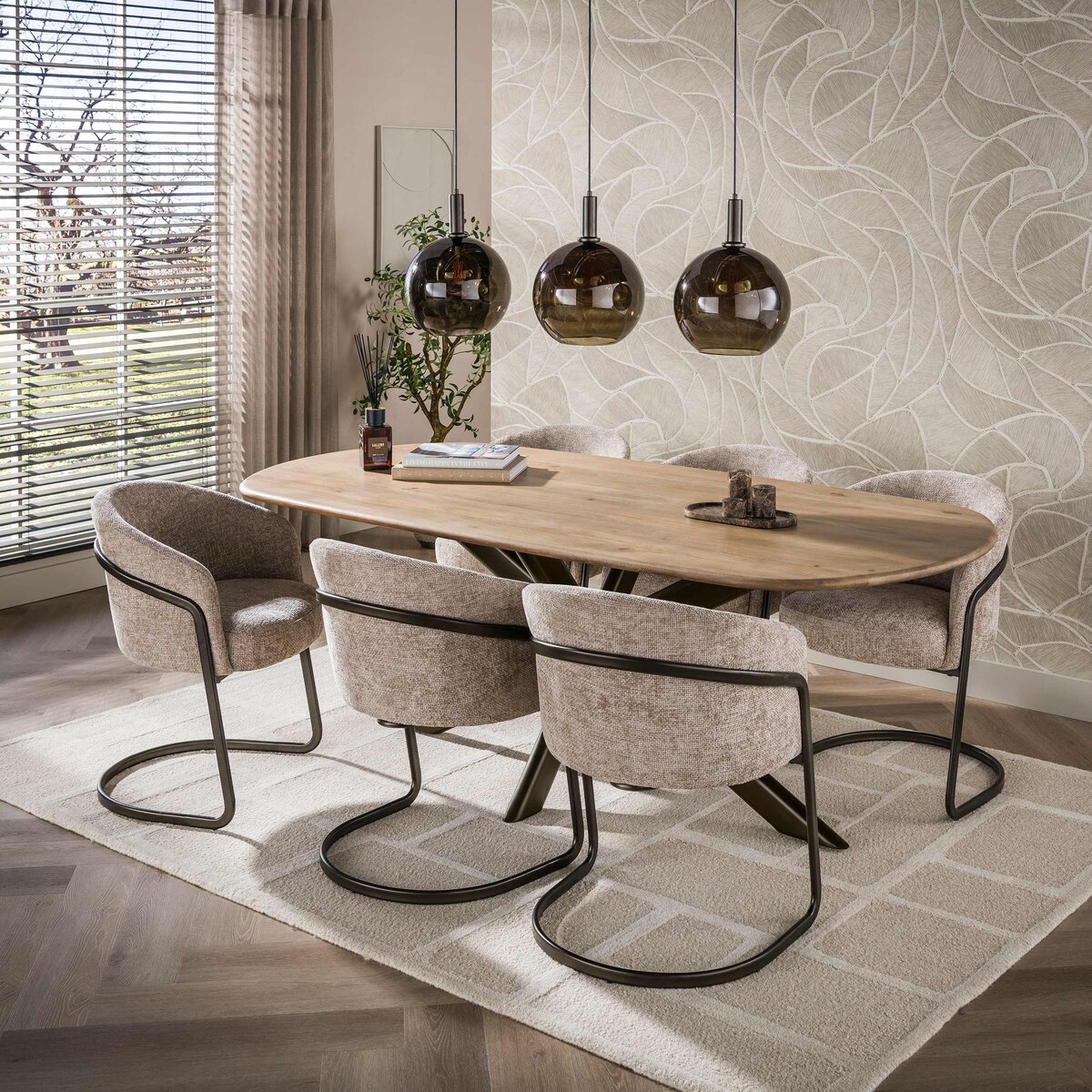 Esstisch oval Mangoholz | stabil & pflegeleicht | modern