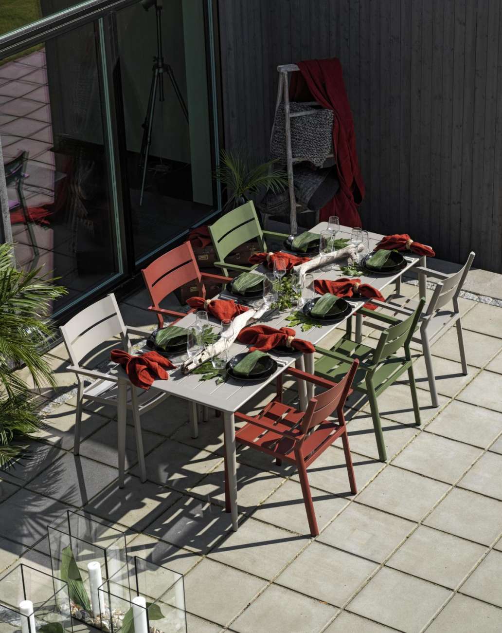 Gartenstuhl Delia mit Armlehne, Kaki