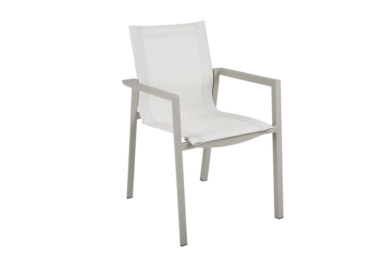 Der Gartenstuhl Delia überzeugt mit seinem modernen Design. Gefertigt wurde er aus Textilene, welches einen weißen Farbton besitzt. Das Gestell ist aus Metall und hat eine kaki Farbe. Die Sitzhöhe des Stuhls beträgt 43 cm.