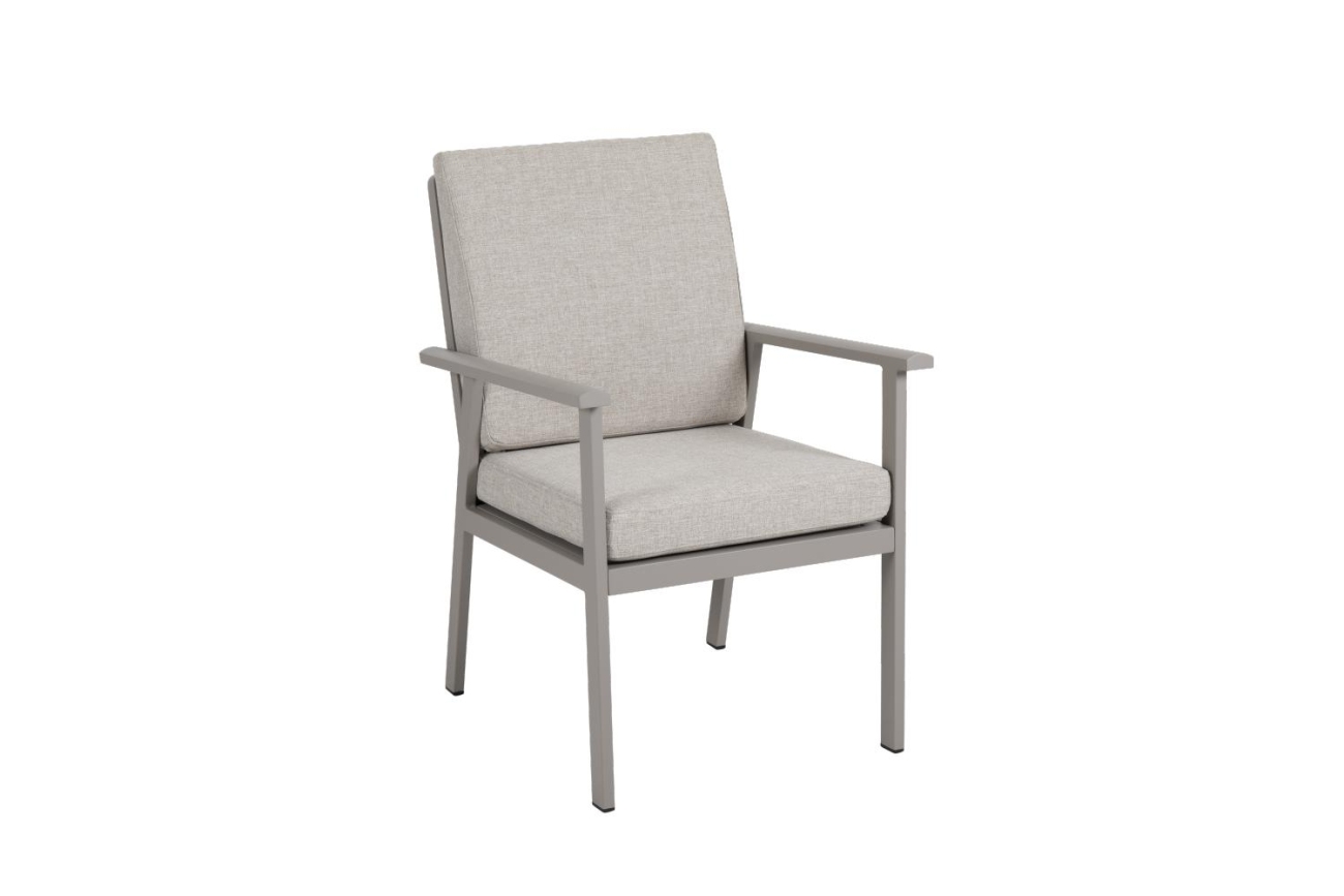 Der Gartenstuhl Samvaro überzeugt mit seinem modernen Design. Gefertigt wurde er aus Textilene, welcher einen weißen Farbton besitzt. Das Gestell ist aus Metall und hat eine Beige Farbe. Die Sitzhöhe des Stuhls beträgt 47 cm.