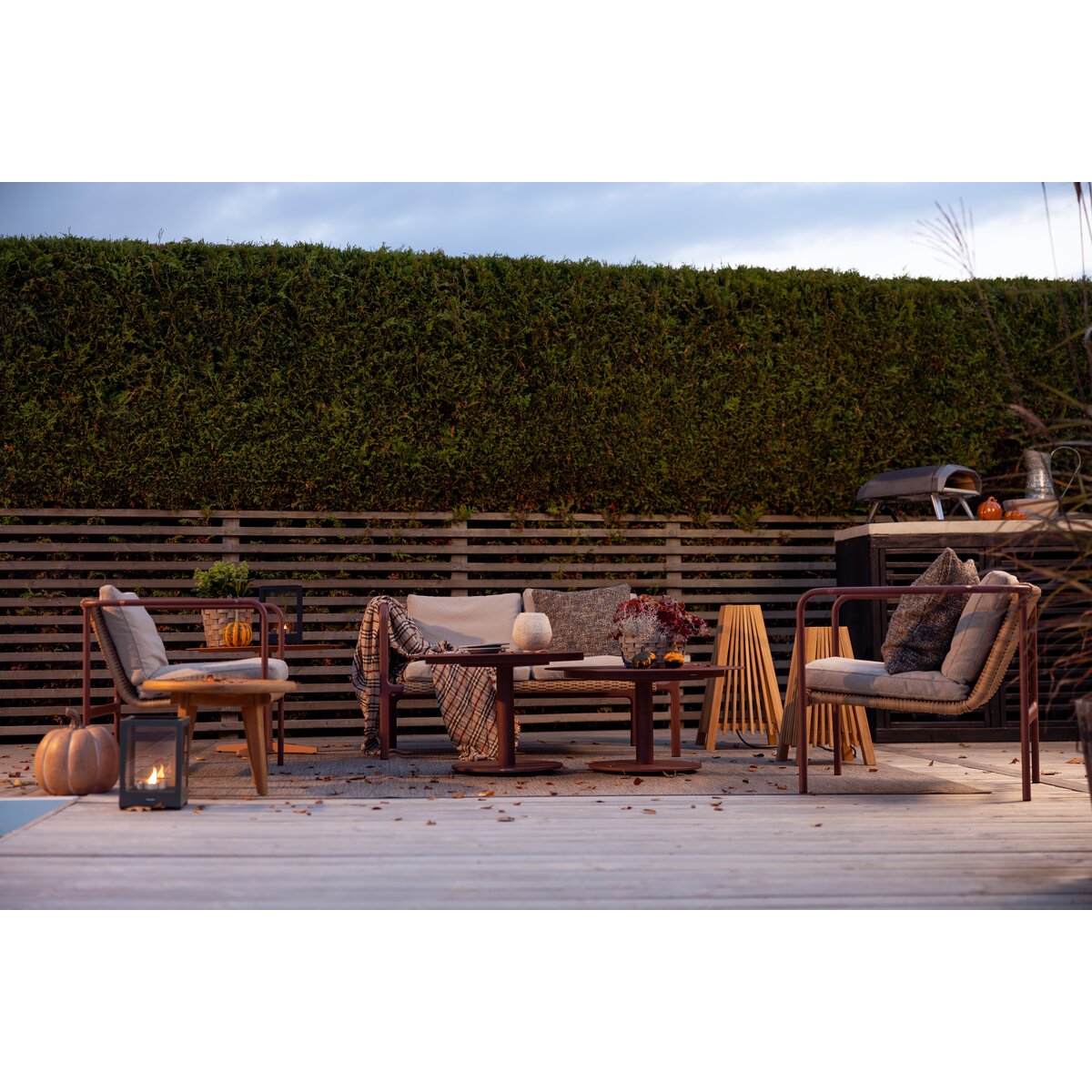 Gartencouchtisch Peace aus Aluminium - 80x80x46 cm, Zinnoberrot