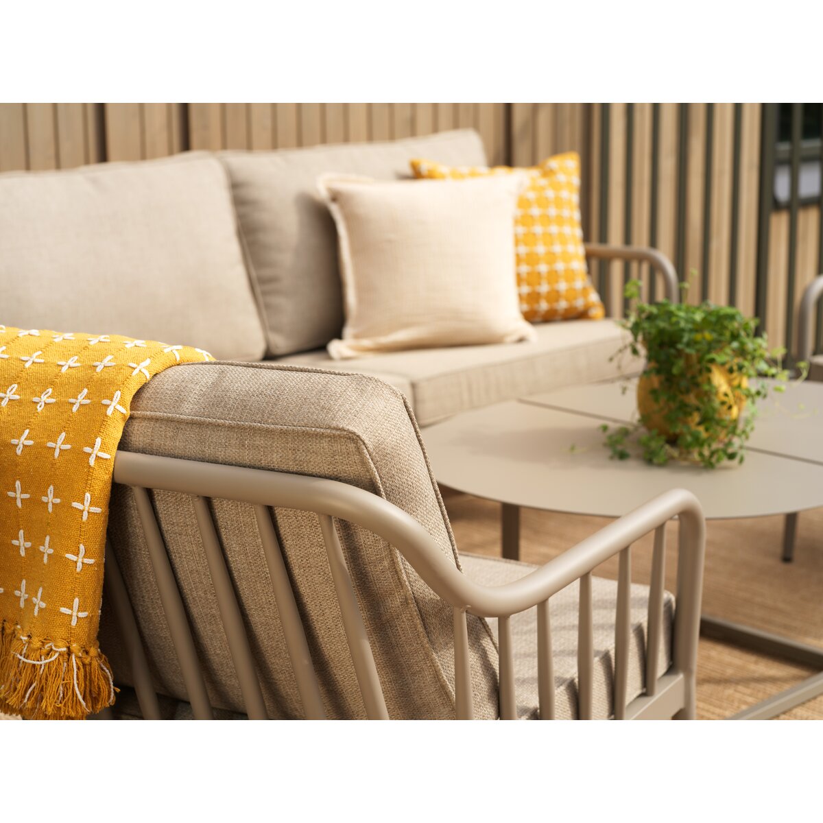 Gartensessel Coleville Khaki/Burlap Beige - aus Aluminium & Olefin, inkl. Kissen