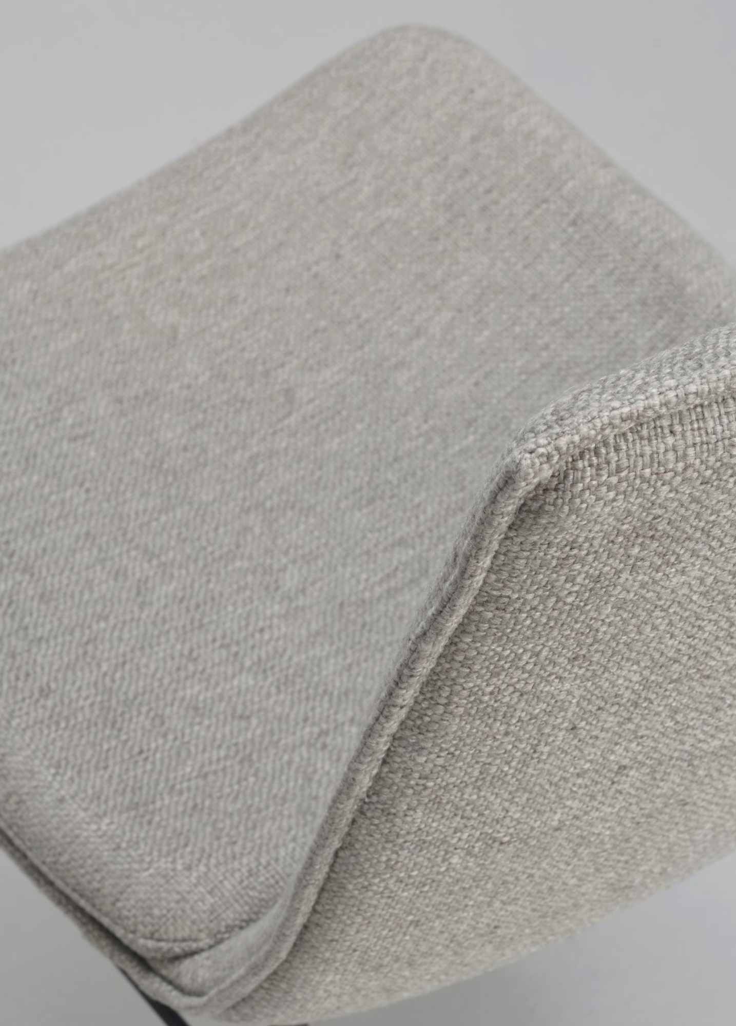 Komfortabel & schön – Stuhl Lowell 2er Set Drehgestell, Stoff Grau.