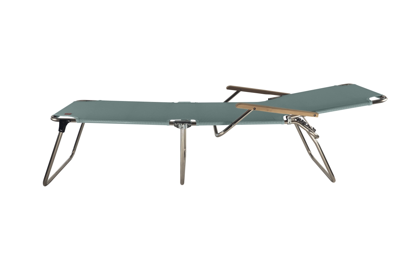 Dreibeinliege Amigo 40+ aus Aluminium mit Armlehne, Salbei