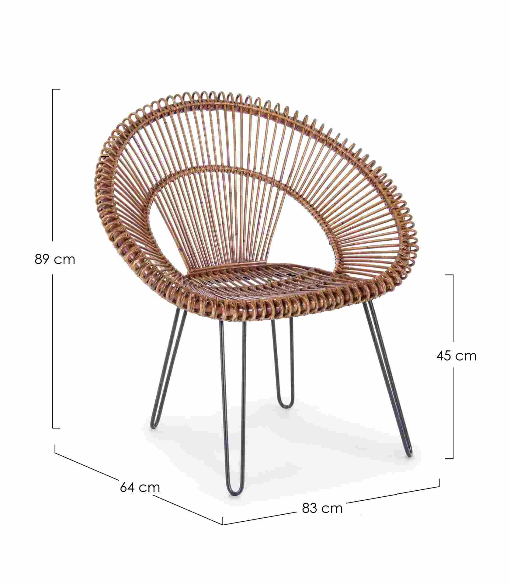Der Sessel Esteban überzeugt mit seinem klassischen Design. Gefertigt wurde er aus Rattan, welches einen braunen Farbton besitzt. Das Gestell ist aus Metall und hat eine schwarze Farbe. Der Sessel besitzt eine Sitzhöhe von 45 cm. Die Breite beträgt 83 cm.