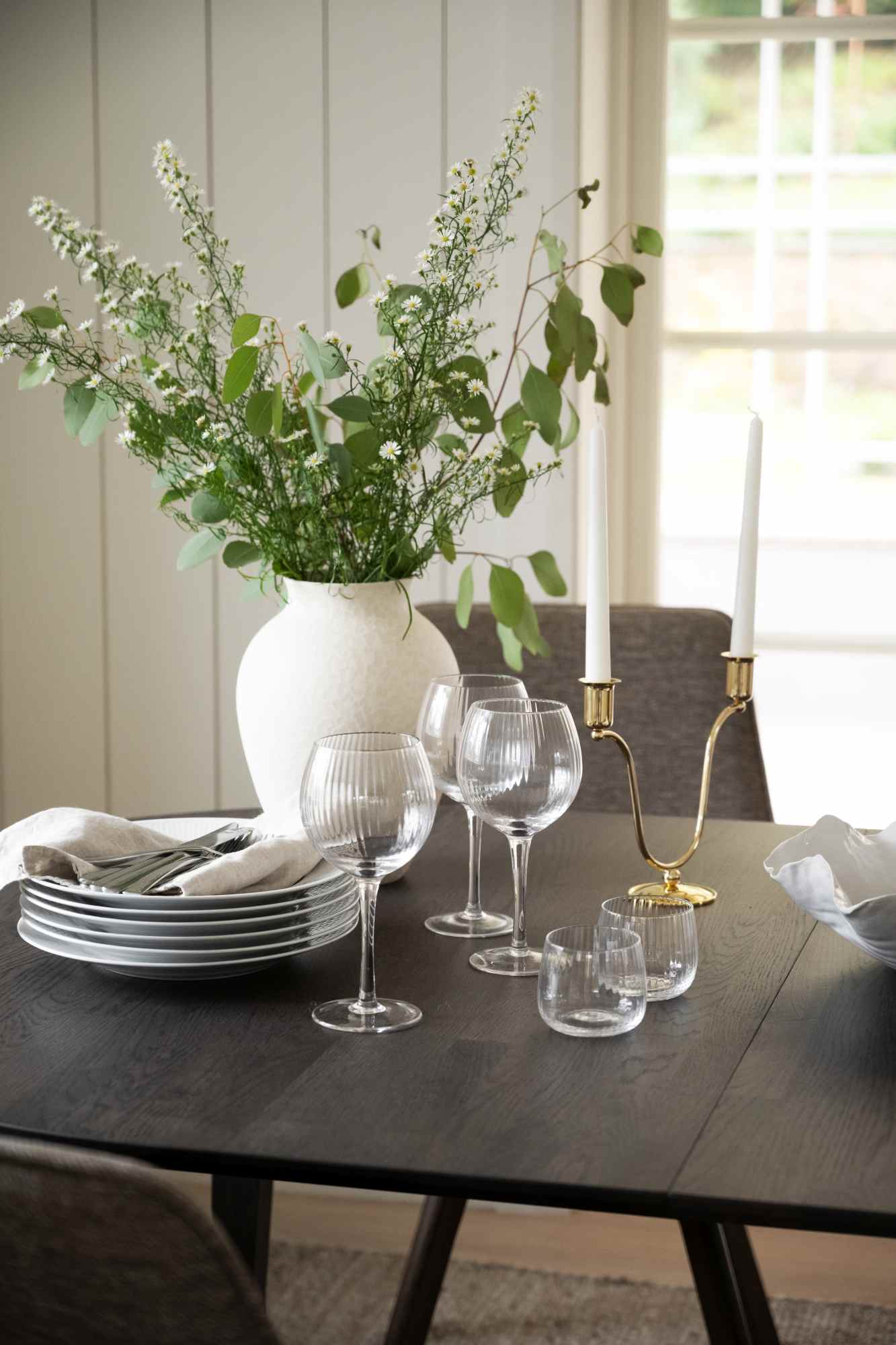 Hochwertiger Esstisch Filippa Oval mit Auszug, 170/210cm, Eiche Braun für jede Einrichtung.