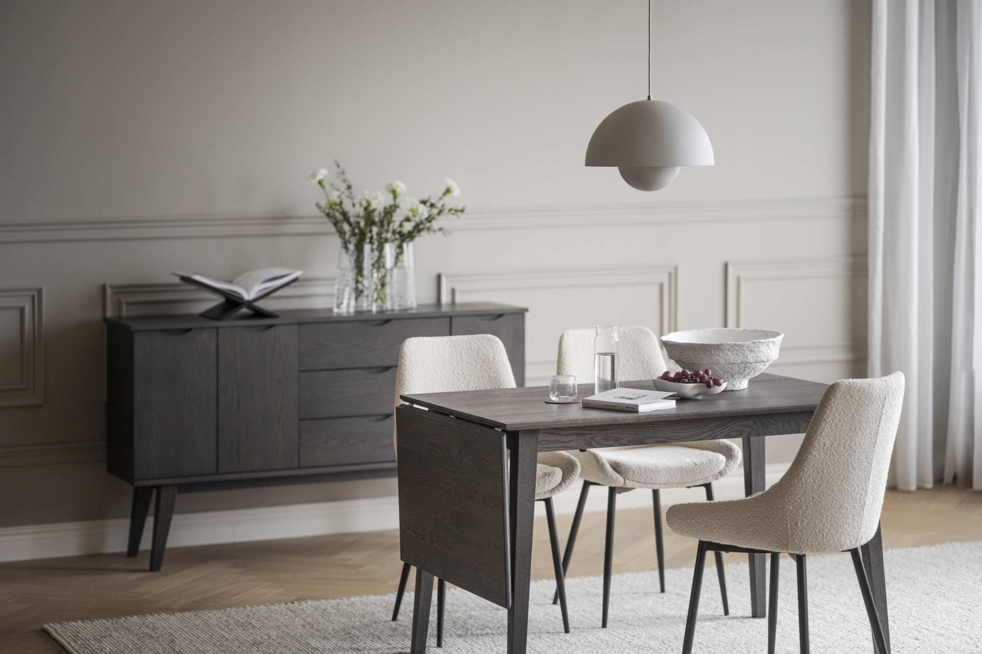 Edles Möbelstück: Stuhl Sierra 2er Set Boucle Beige für stilvolle Einrichtung.