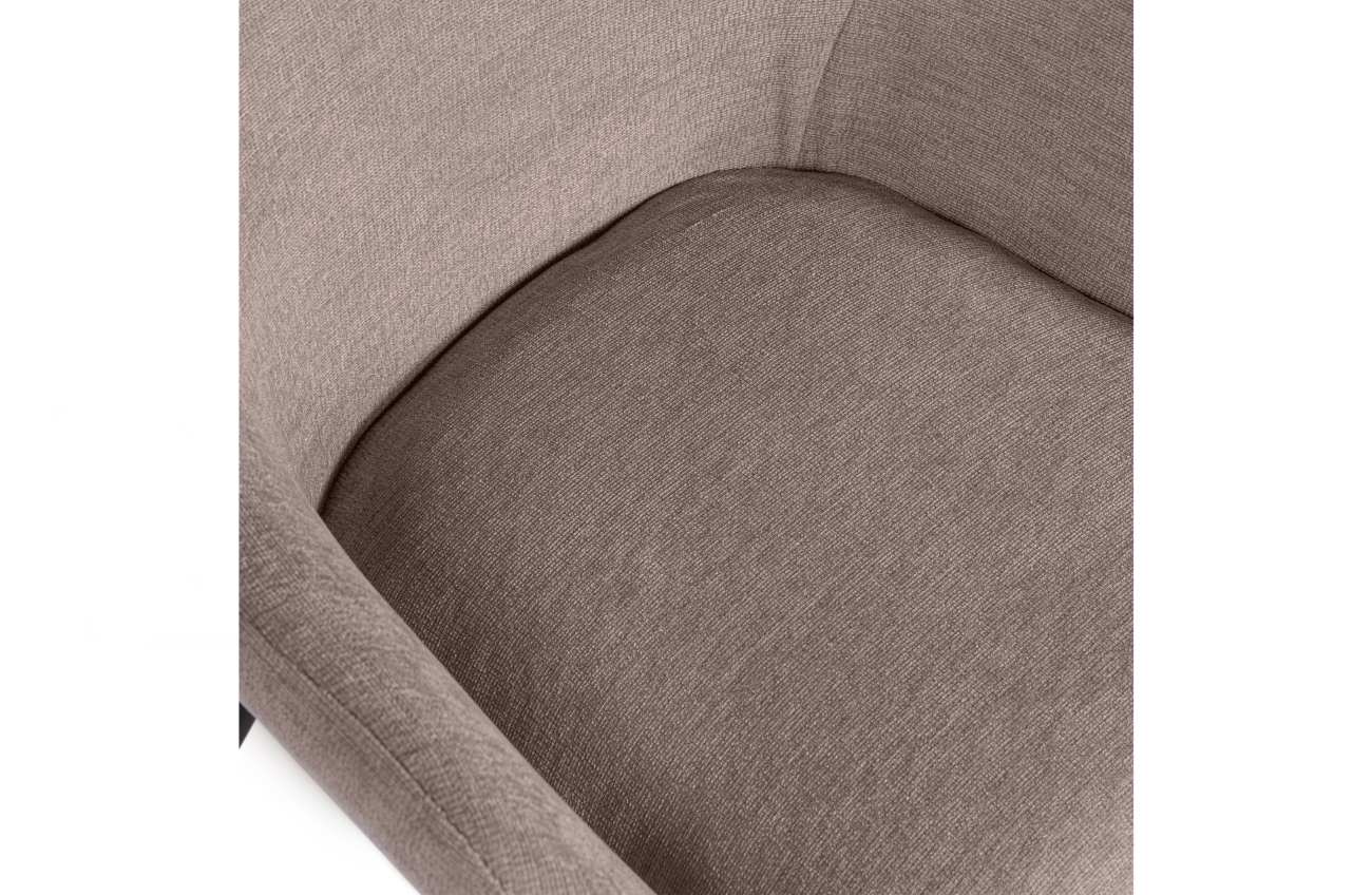 Der Esszimmerstuhl Vos überzeugt mit seinem modernen Design. Gefertigt wurde er aus Chenille-Gewebe, welches einen Taupe Farbton besitzt. Das Gestell ist aus Metall und hat eine schwarze Farbe. Die Sitzhöhe des Stuhls beträgt 48 cm