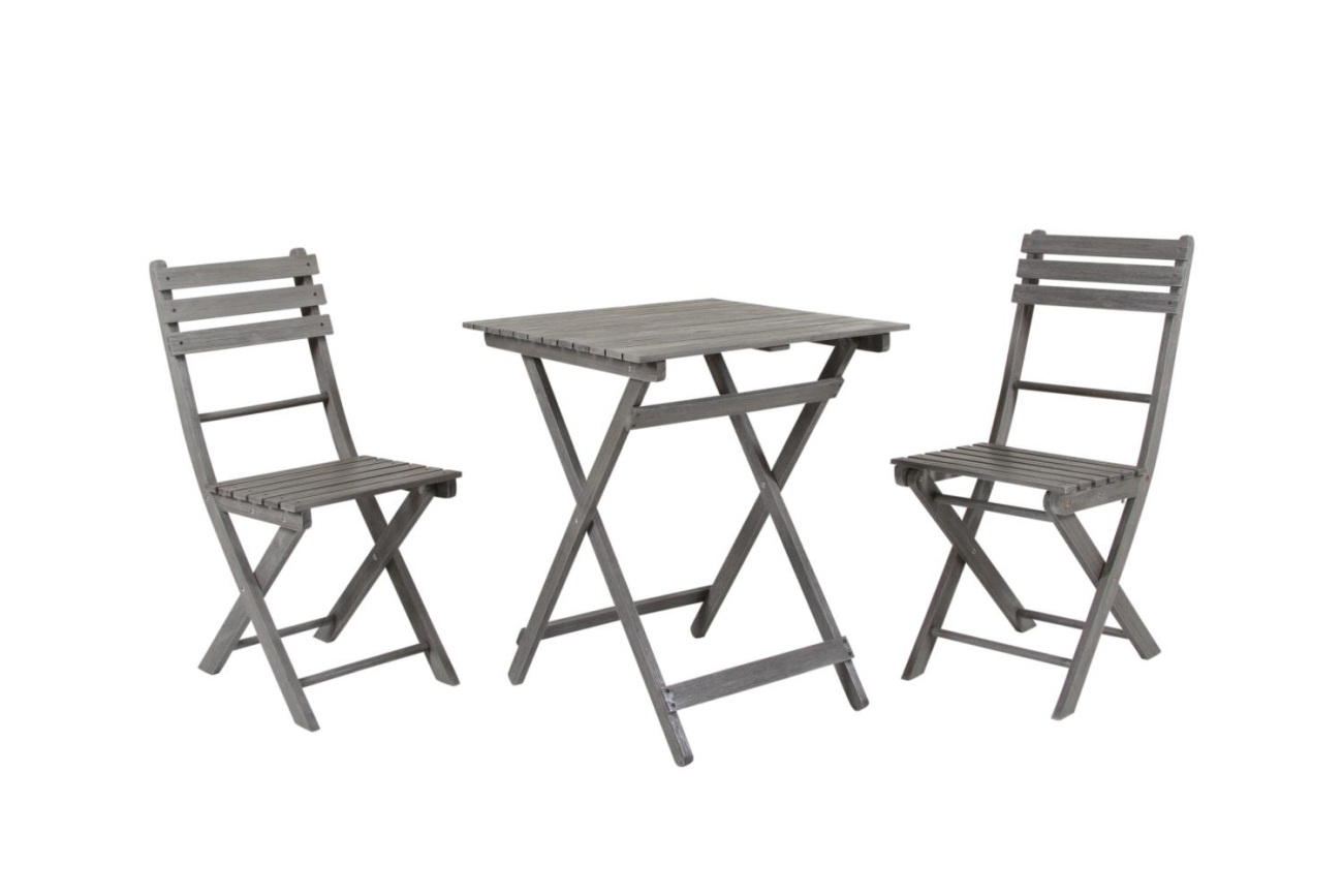 Das Garten-Set Bruton überzeugt mit seinem modernen Design. Gefertigt wurde er aus Akazienholz, welches einen grauen Farbton besitzt. Das Gestell ist auch aus Akazienholz. Das Set wird mit zwei Stühlen und einem Tisch geliefert.