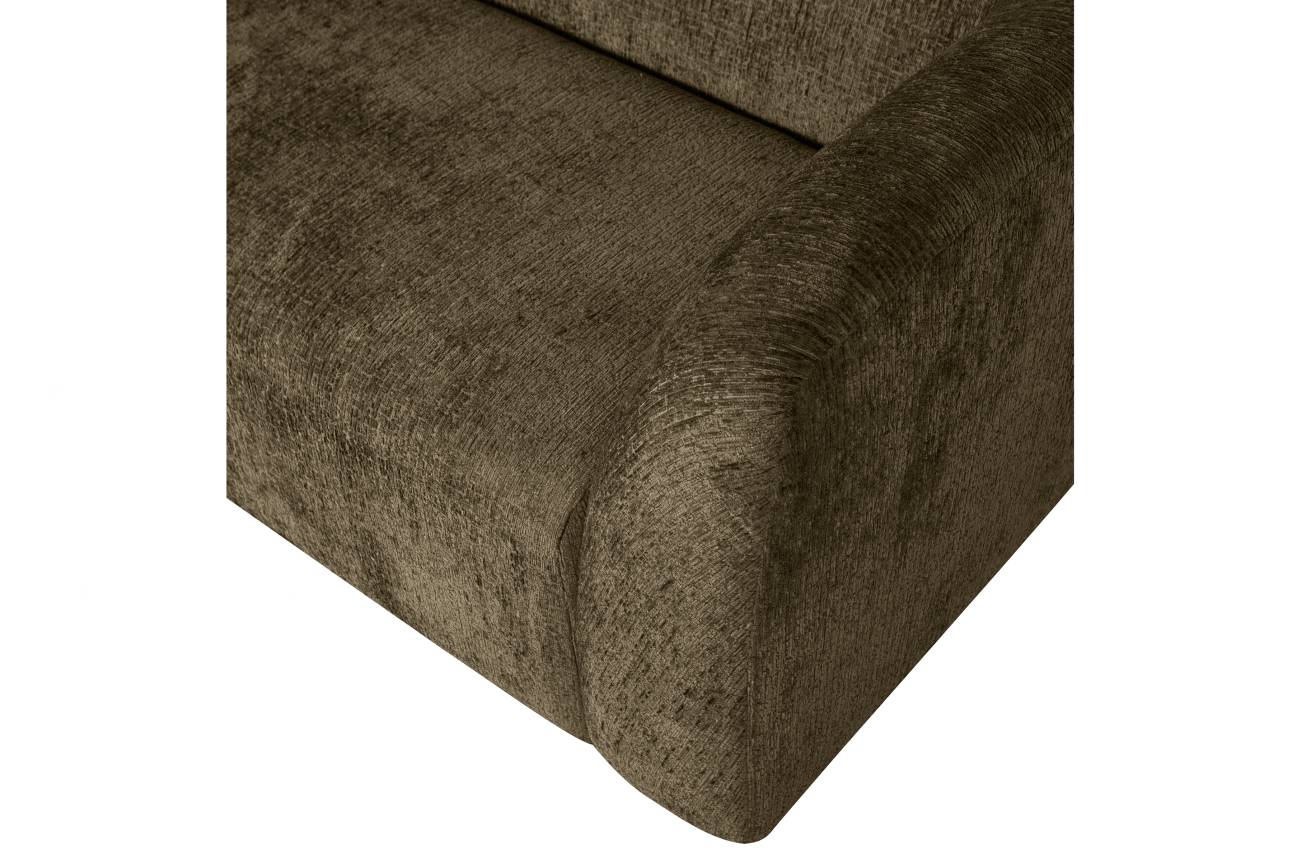 Das Sofa Sloping überzeugt mit seinem modernen Stil. Gefertigt wurde es aus Struktursamt, welches einen dunkelbraunen Farbton besitzt. Das Gestell ist aus Kunststoff und hat eine schwarze Farbe. Das Sofa besitzt eine Breite von 240 cm.