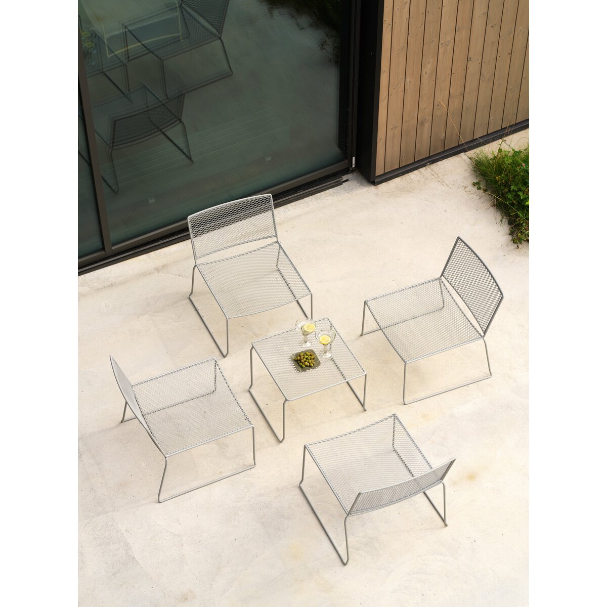 Gartencouchtisch Haru aus Metall, stapelbar, 54x54 cm, Slate Grey