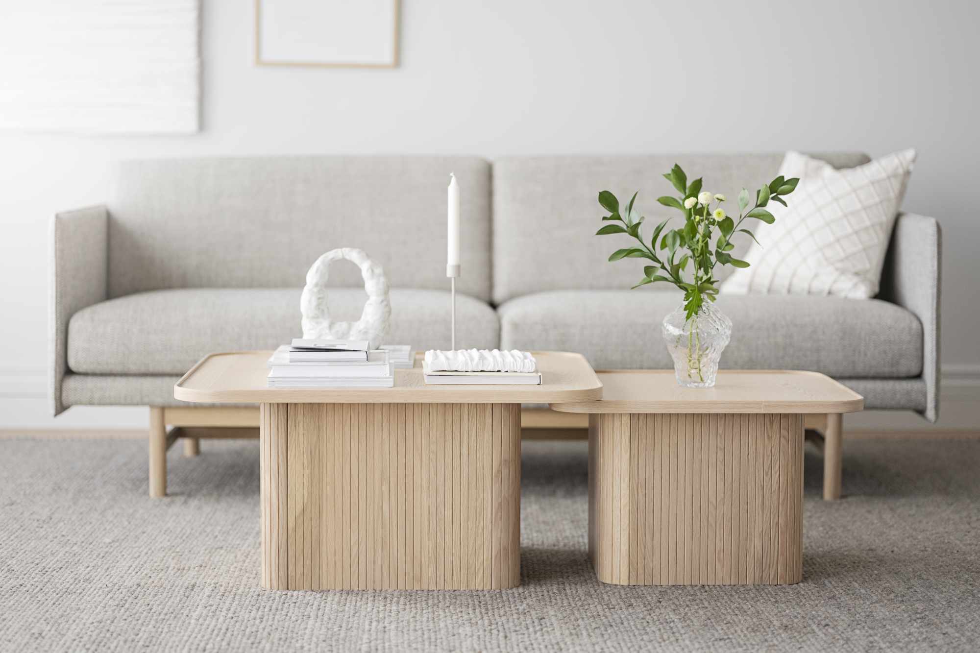 Jetzt entdecken: Couchtisch Sullivan, Weiß pigmentiert, 80x80x40cm mit hochwertiger Verarbeitung.