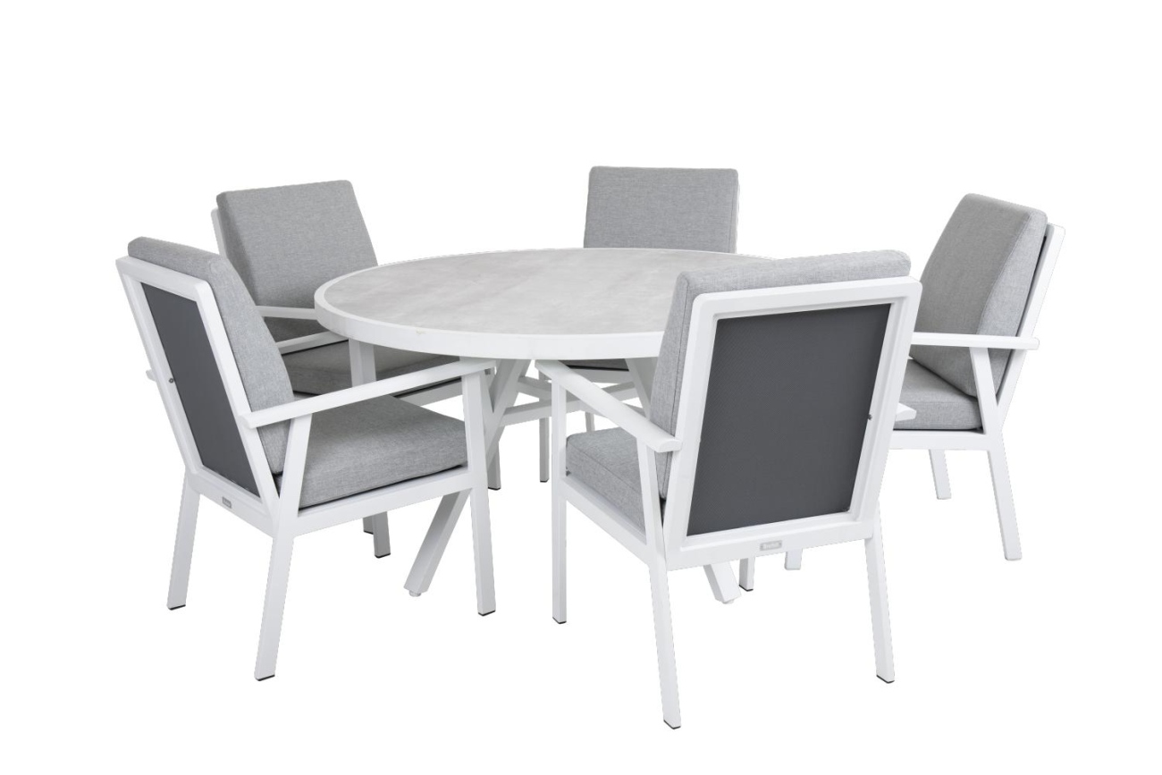Der Gartenesstisch Samvaro überzeugt mit seinem modernen Design. Gefertigt wurde die Tischplatte aus Granit und hat einen hellgrauen Farbton. Das Gestell ist aus Metall und hat eine weiße Farbe. Der Tisch besitzt eine Länge von 140 cm.