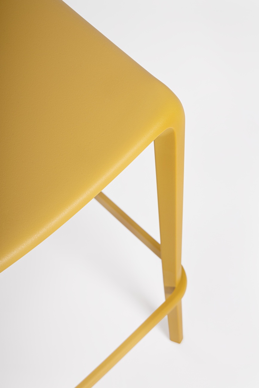 Barhocker Chloris 4er-Set aus Kunststoff, Ocker