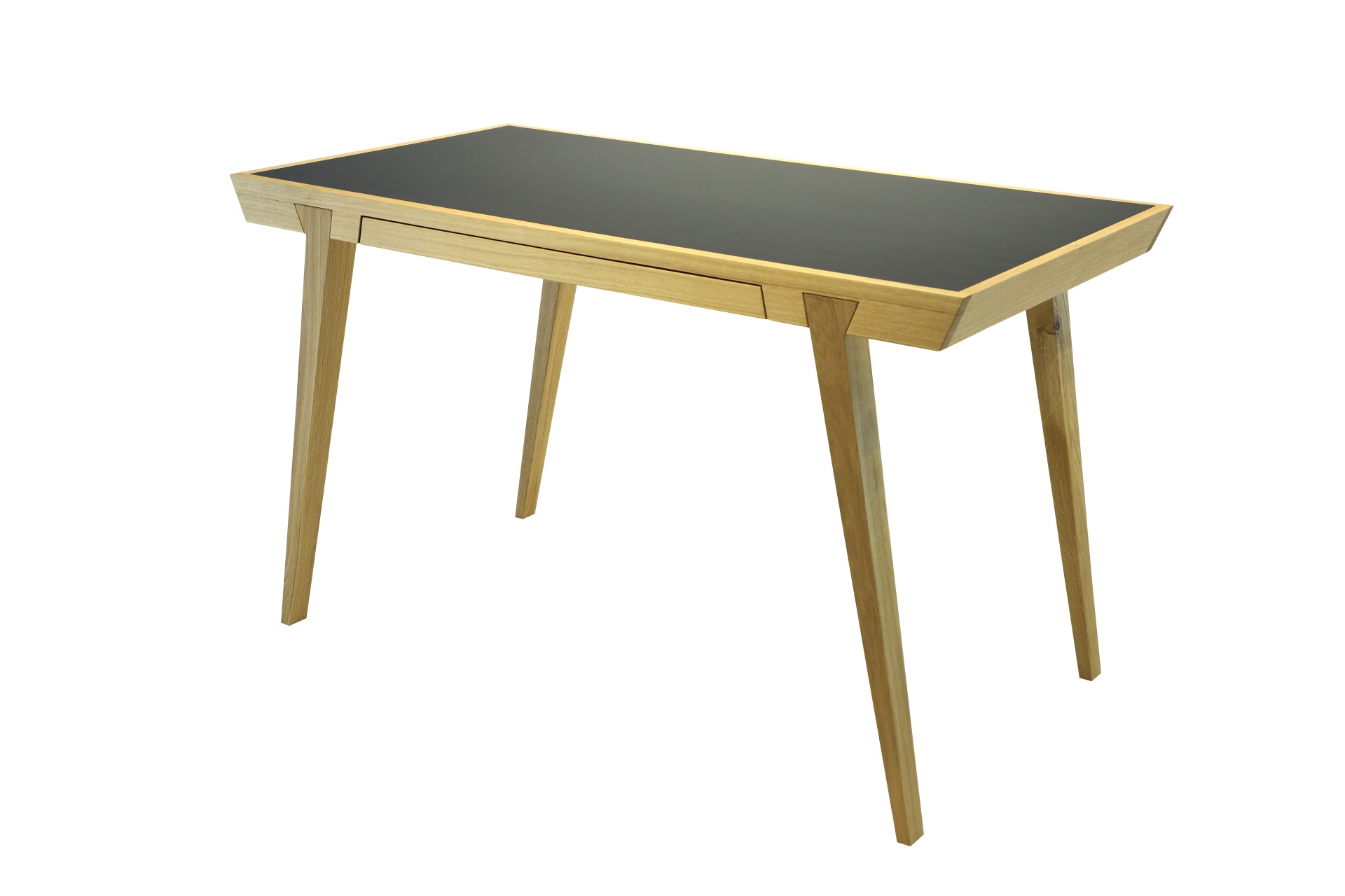 Der Schreibtisch Desk überzeugt mit seinem besonderen Design. Der Tisch wurde aus massiver Eiche hergestellt, welche geölt wurde was dem Tisch seine Farbe verleiht. Der Tisch verfügt über eine Schublade. Designet wurde er von der Marke Jan Kurtz.