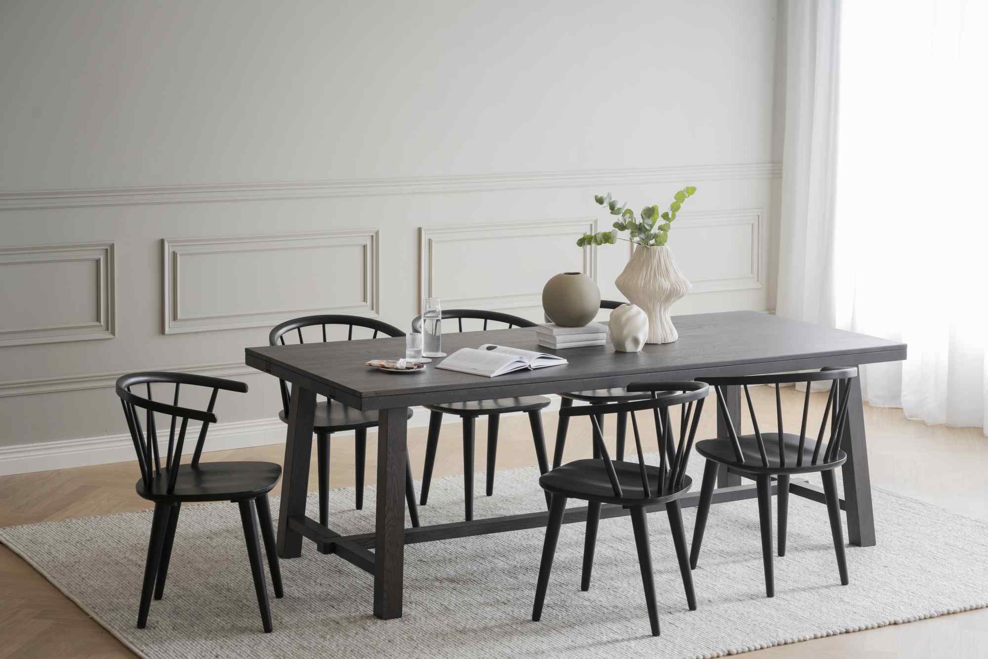 Stuhl Carmen 2er Set, Schwarz – stilvoller Blickfang für Ihr Zuhause.