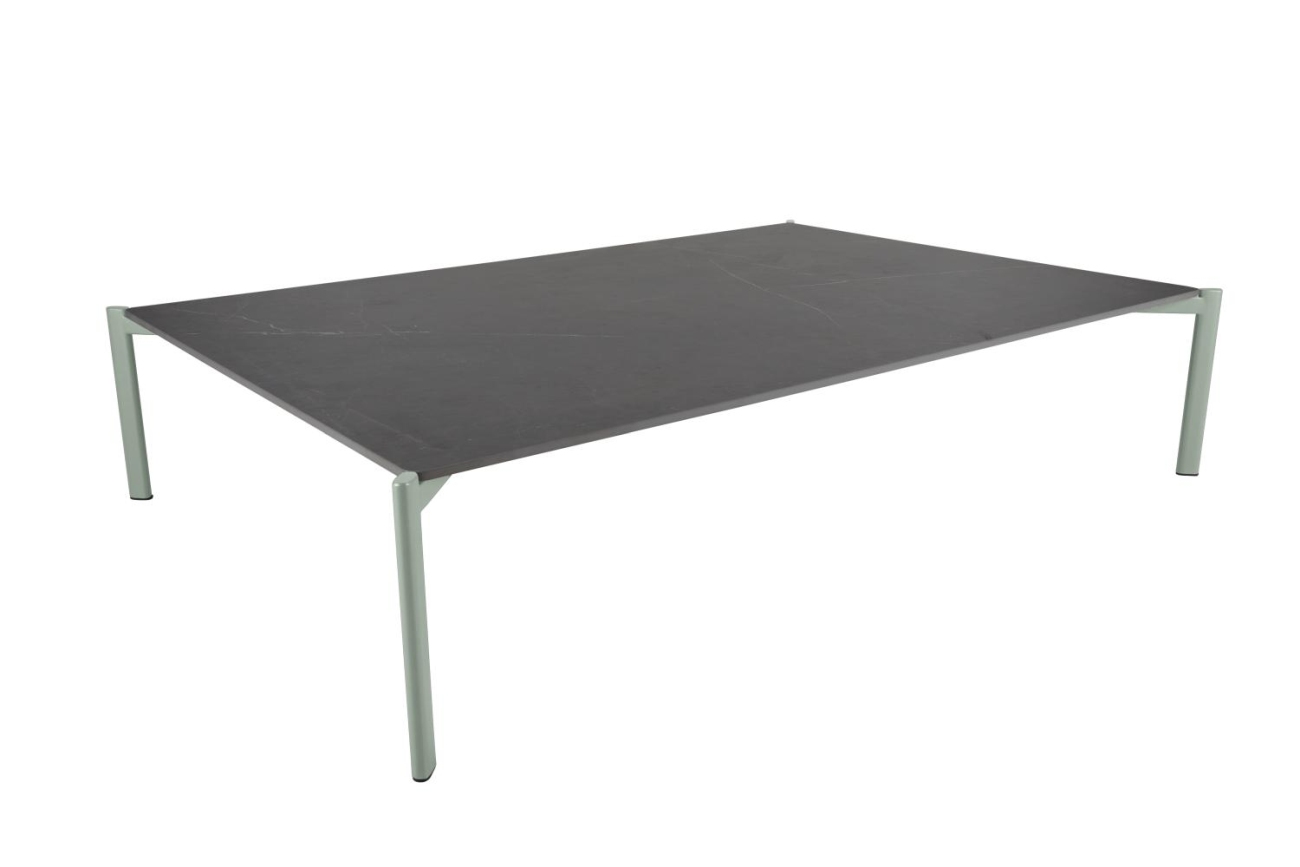Der Gartencouchtisch Gotland überzeugt mit seinem modernen Design. Gefertigt wurde die Tischplatte aus Granit und besitzt einen grauen Farbton. Das Gestell ist auch aus Metall und hat eine grüne Farbe. Der Tisch besitzt eine Länger von 162 cm.