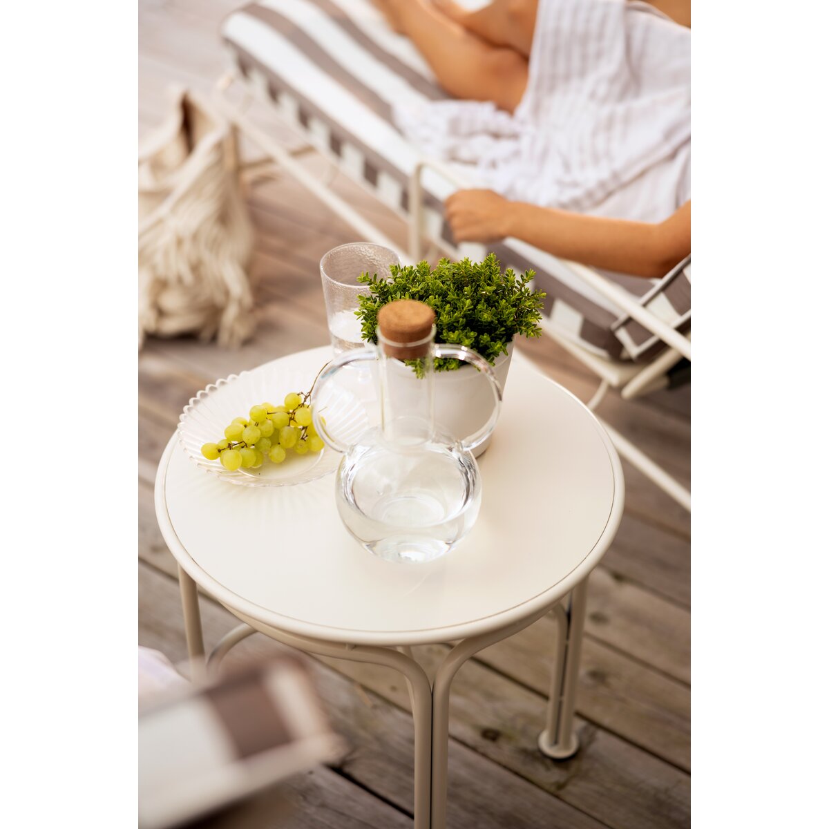 Gartenbeistelltisch Arts aus Metall - Rund, Ø 46 cm, Soft White