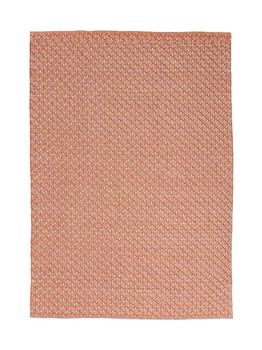 Der Outdoor Teppich Bhajan überzeugt mit seinem modernen Design. Gefertigt wurde er aus Kunststofffasern, welche einen rosa Farbton besitzt. Der Teppich verfügt über eine Größe von 170x240 cm und ist für den Outdoor Bereich geeignet.
