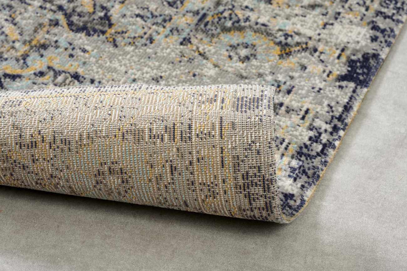 Der Gartenteppich Amarante überzeugt mit seinem modernen Design. Gefertigt wurde er aus Webstoff, welcher einen blauen Farbton besitzt. Der Teppich hat eine Größe von 200x290 cm.