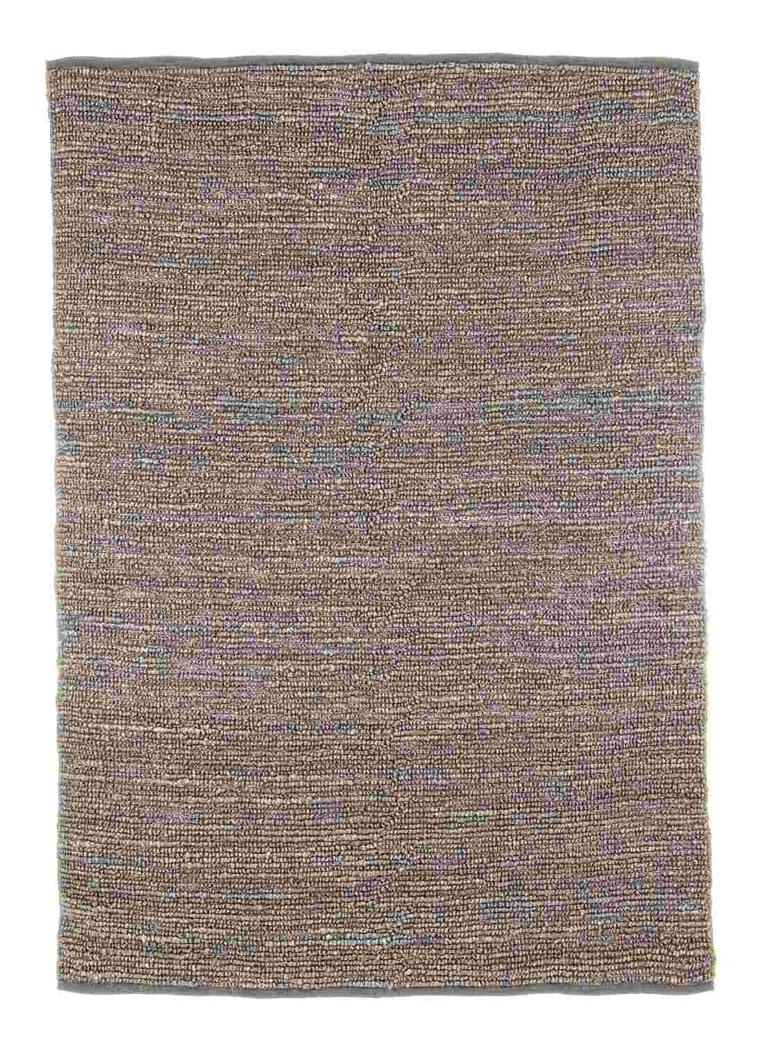 Der Teppich Zanzibar überzeugt mit seinem klassischen Design. Gefertigt wurde er aus 100% Jute. Der Teppich besitzt einen braunen Farbton und die Maße von 170x240 cm.