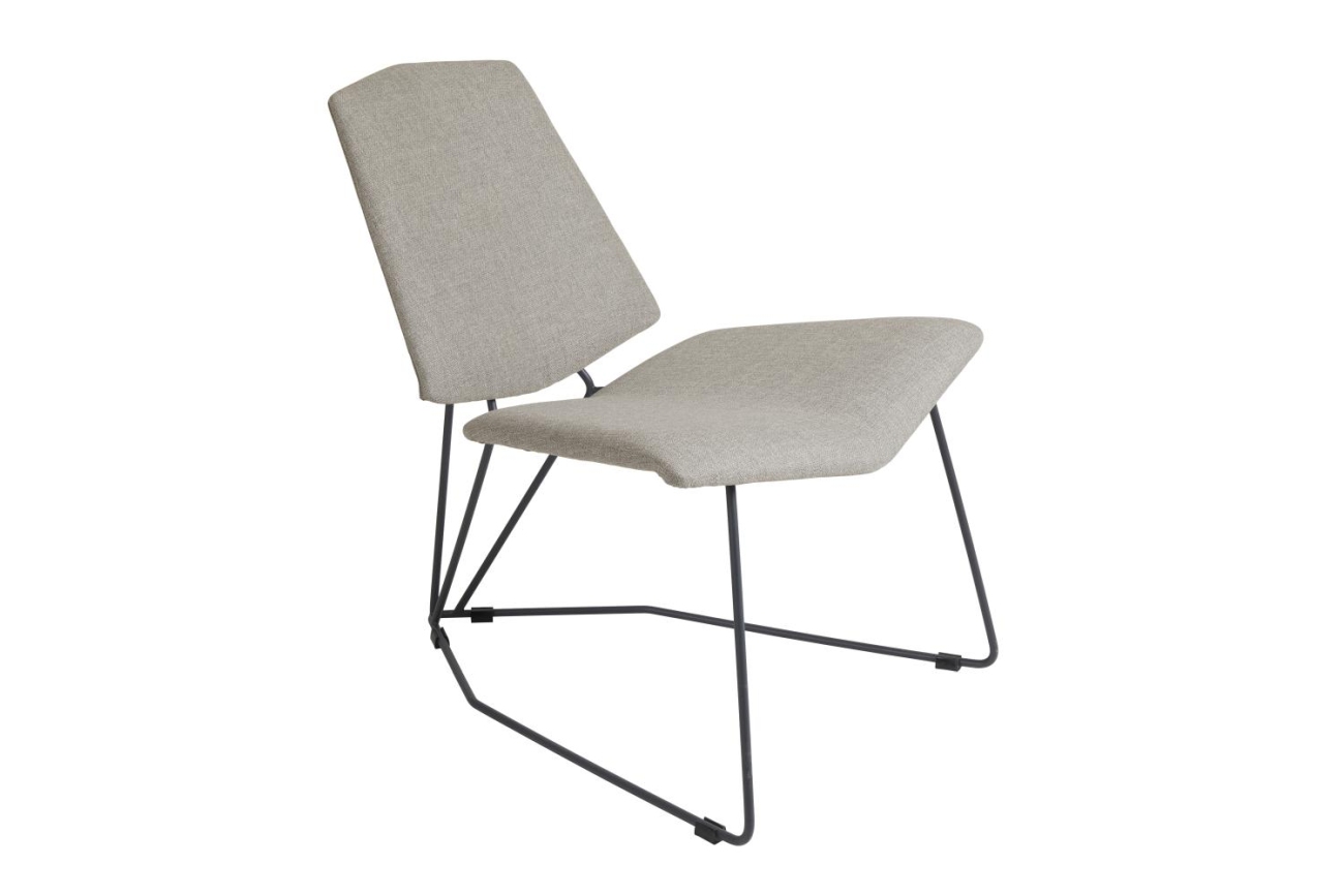 Der Gartenstuhl Pollux überzeugt mit seinem modernen Design. Gefertigt wurde er aus Stoff, welcher einen Sand Farbton besitzt. Das Gestell ist aus Metall und hat eine schwarze Farbe. Die Sitzhöhe des Stuhls beträgt 42 cm.