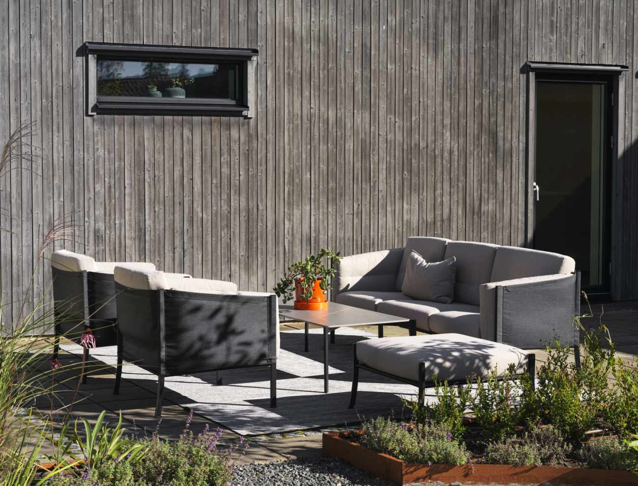 Gartencouchtisch  Hallavara 146x66 cm, Schwarz