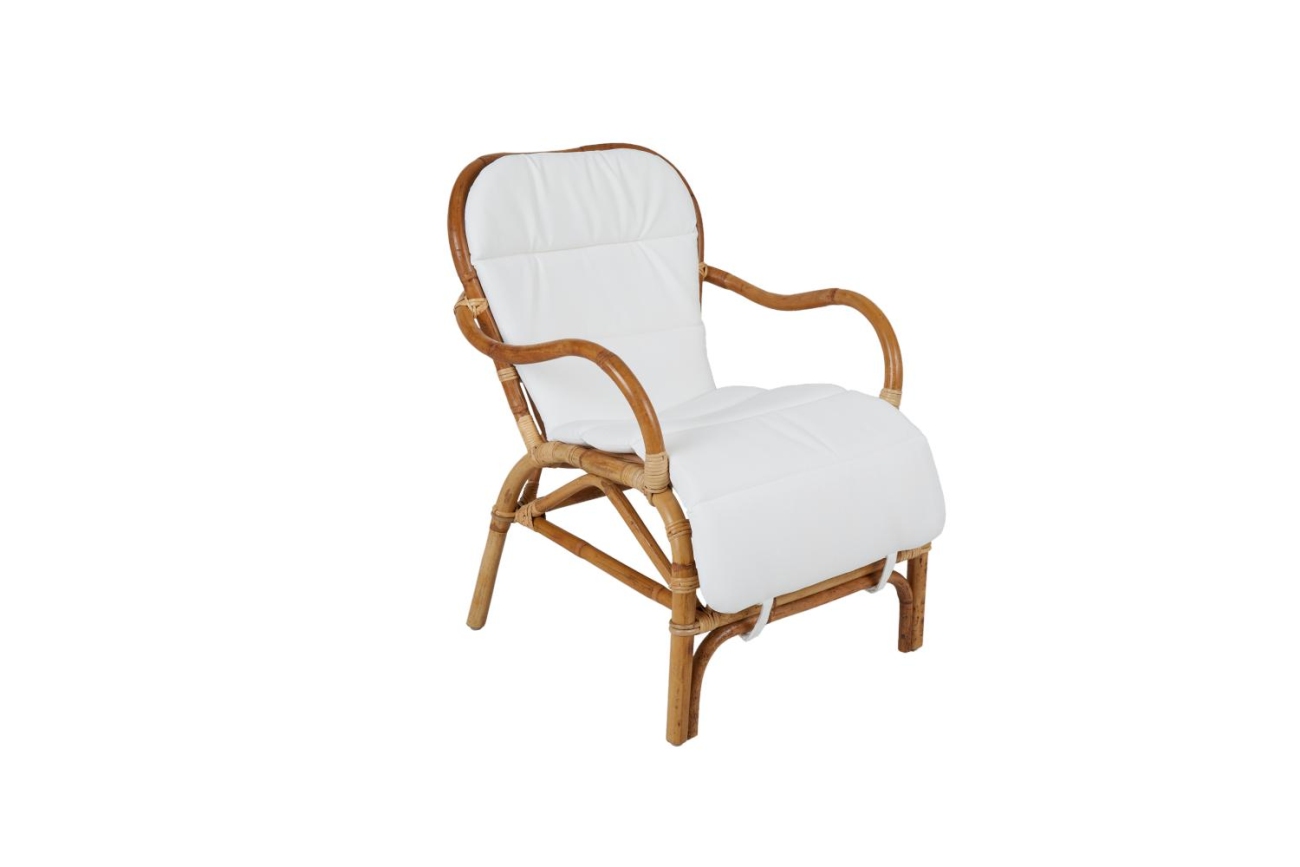 Der Gartenstuhl Vallada überzeugt mit seinem modernen Design. Gefertigt wurde er aus Rattan, welcher einen natürlichen Farbton besitzt. Das Gestell ist aus Metall und hat eine schwarze Farbe. Die Sitzhöhe des Stuhls beträgt 37 cm.