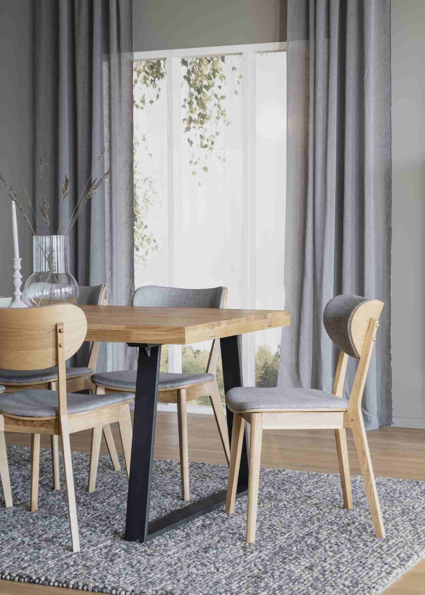 Jetzt entdecken: Esstisch Brooklyn, Trapez-Gestell, 220cm, Natur mit hochwertiger Verarbeitung.