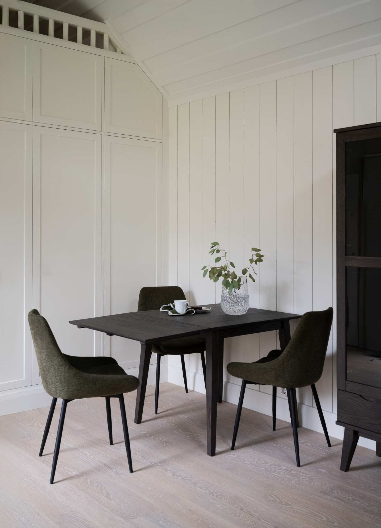 Hochwertiger Klapptisch Filippa, 80/125x80cm, Eiche Braun für jede Einrichtung.