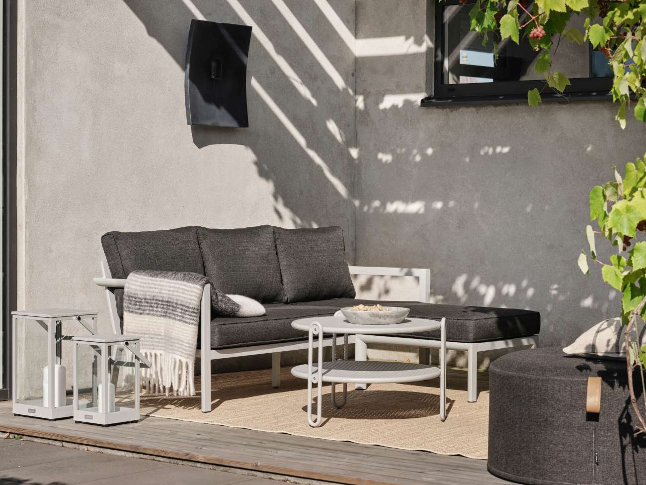 Gartenecksofa Delia mit Kissen, Hellgrau