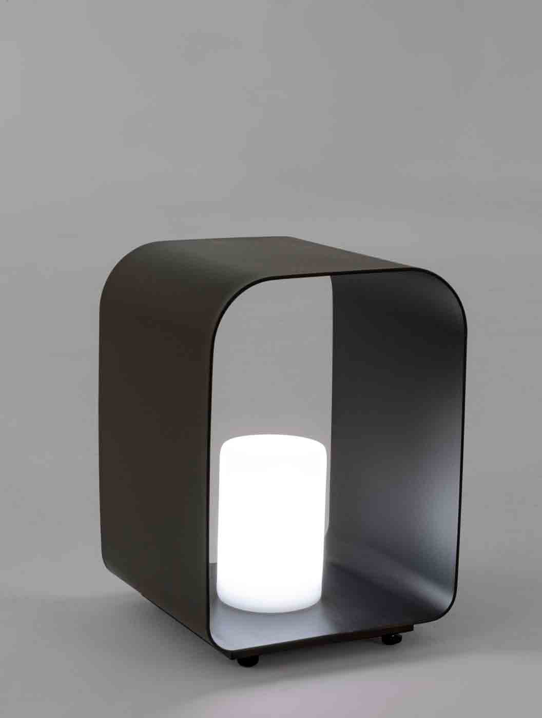Besondere Outdoor-Lampe Ridley gefertigt aus Aluminium, leuchtet in verschieden Farben