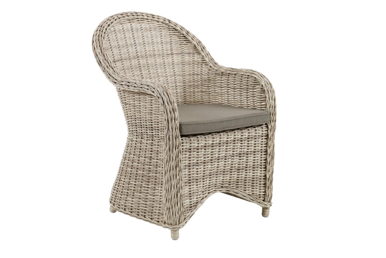 Der Gartenstuhl Paulina überzeugt mit seinem modernen Design. Gefertigt wurde er aus Rattan, welcher einen Beigen Farbton besitzt. Das Gestell ist aus Metall und hat eine schwarze Farbe. Die Sitzhöhe des Stuhls beträgt 48 cm.