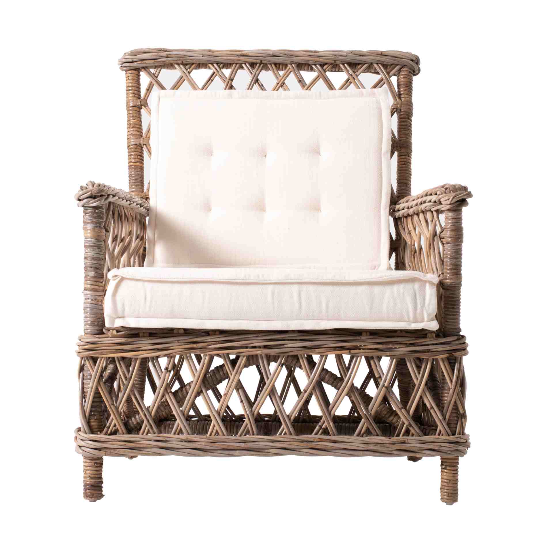 Der Armlehnstuhl Marquis überzeugt mit seinem Landhaus Stil. Gefertigt wurde er aus Kabu Rattan, welches einen braunen Farbton besitzt. Der Stuhl verfügt über eine Armlehne und ist im 2er-Set erhältlich. Die Sitzhöhe beträgt beträgt 34 cm.