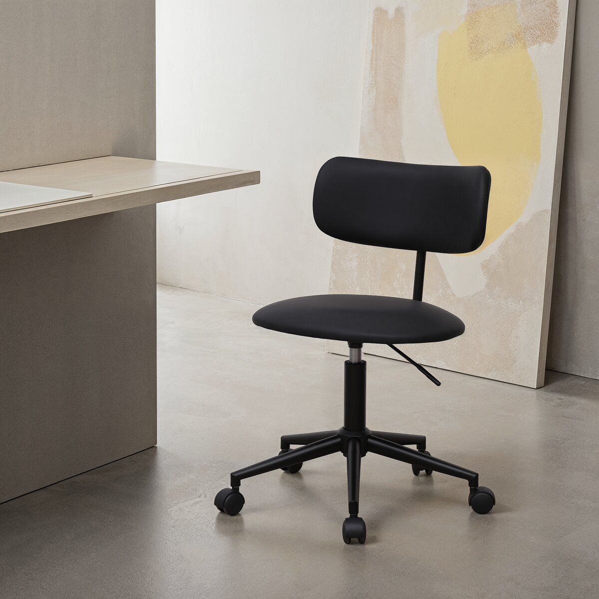 Bürostuhl Xory aus Kunstleder - Drehbar, Höhenverstellbar, Neigbar, Schwarz