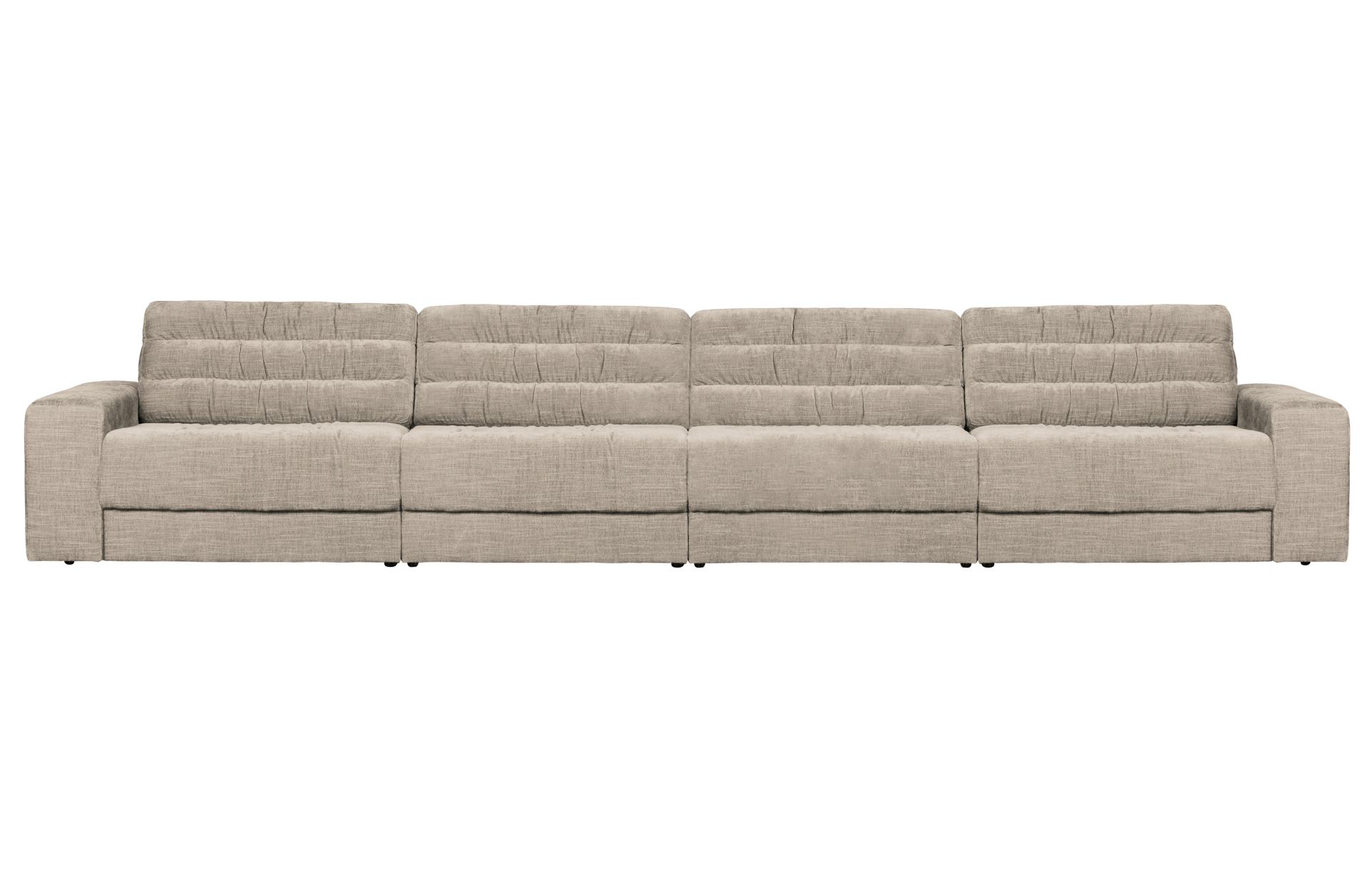 Das Sofa Date überzeugt mit seinem klassischen Design. Gefertigt wurde es aus einem Vintage Stoff, welcher einen Nougat Farbton besitzen. Das Gestell ist aus Kunststoff und hat eine schwarze Farbe. Das Sofa hat eine Breite von 406 cm.