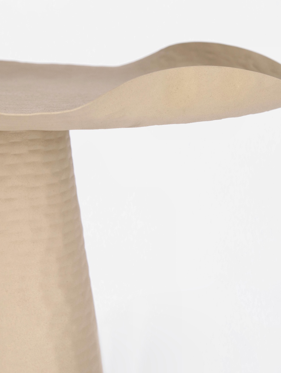 Beistelltisch Lalita aus Metall Ø 46 cm, Beige