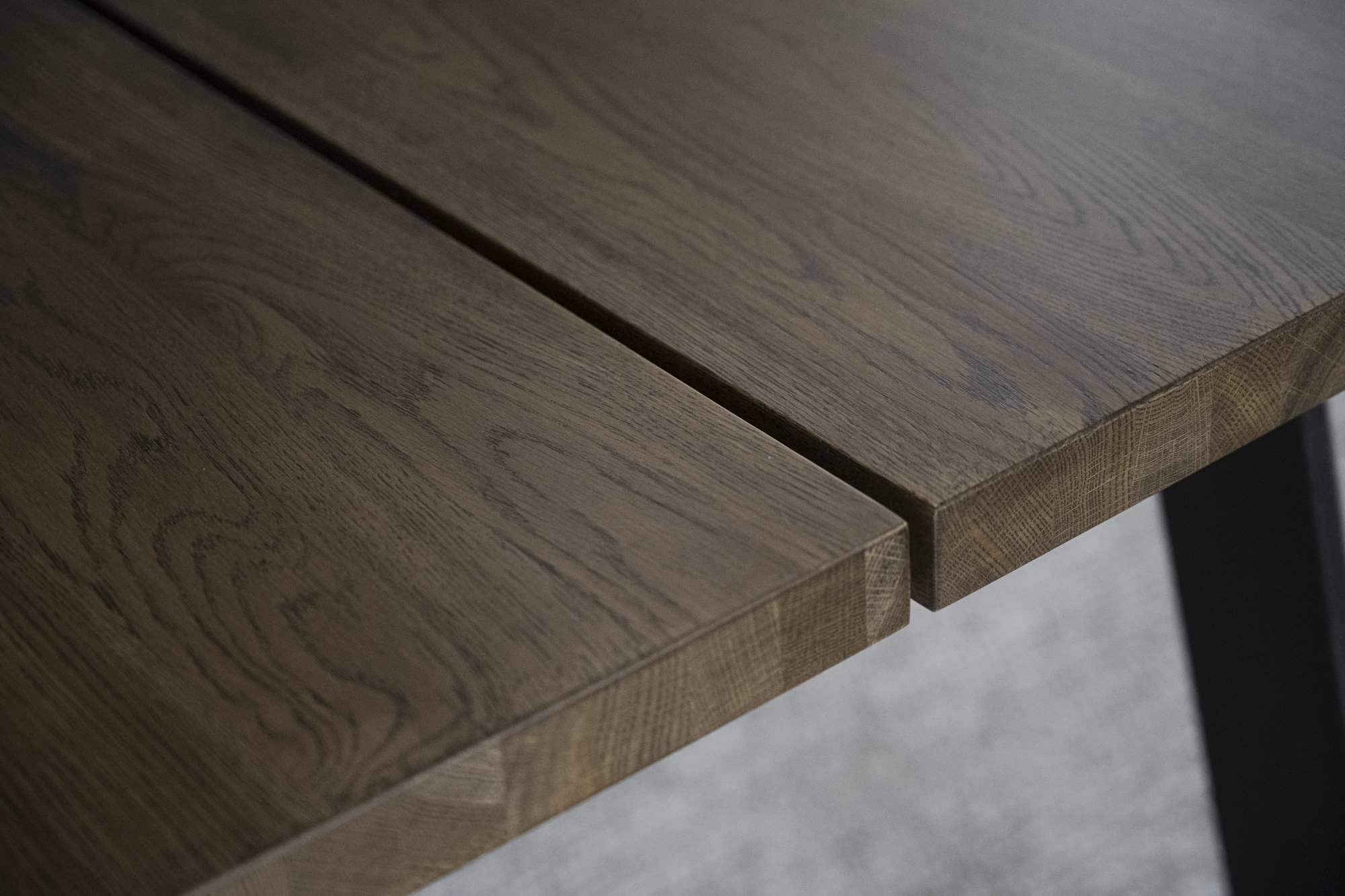 Komfortabel & schön – Esstisch Melville 210x95cm, Wildeiche Braun.