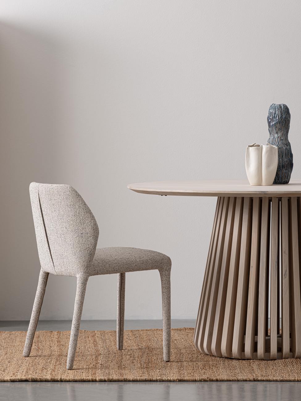 Esstisch Odion aus Mangoholz Ø 130 cm, Natur