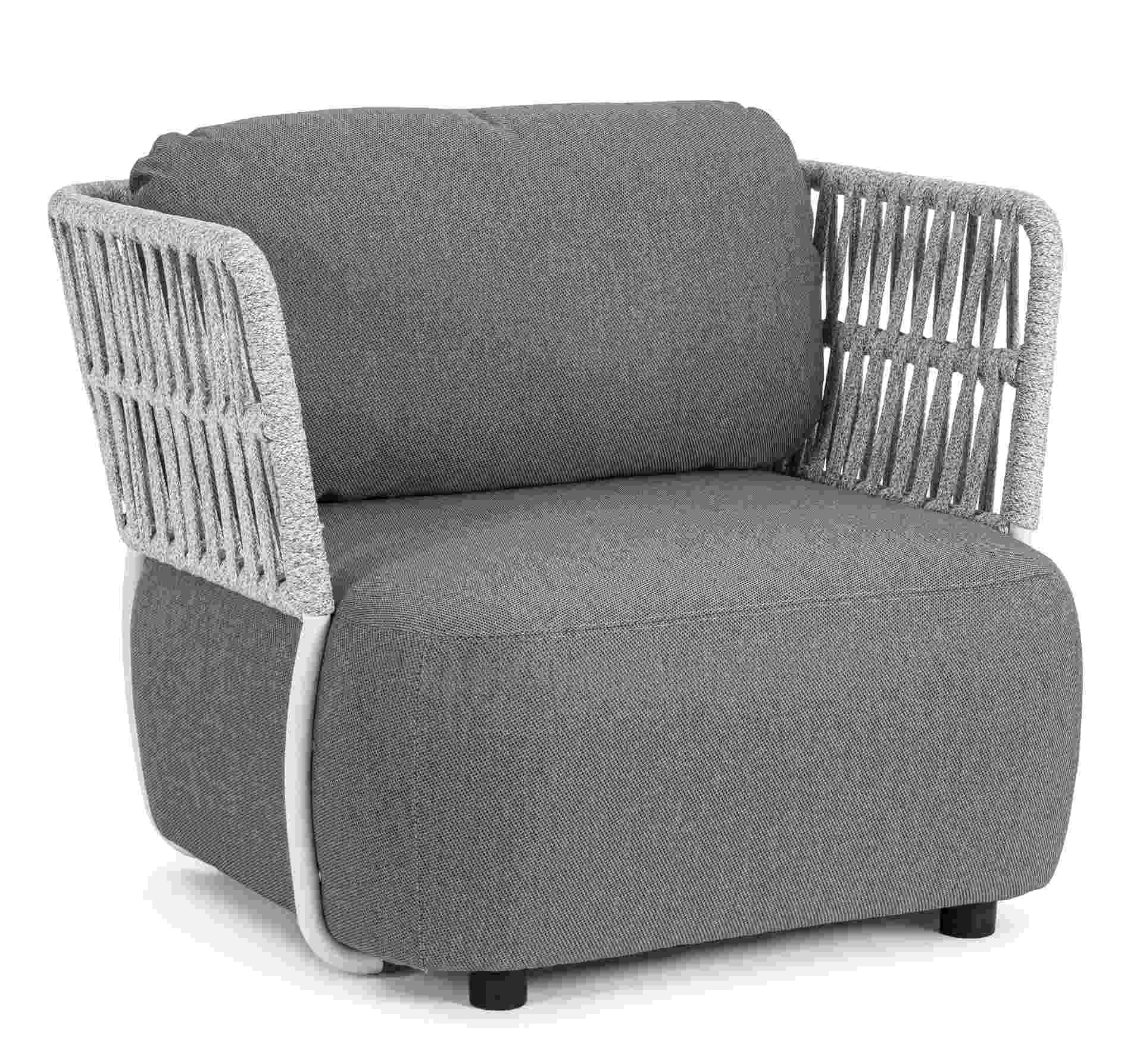 Der Gartensessel Palmer überzeugt mit seinem modernen Design. Gefertigt wurde er aus Olefin-Stoff, welcher einen grauen Farbton besitzt. Das Gestell ist aus Aluminium und hat eine weiße Farbe. Der Sessel verfügt über eine Sitzhöhe von 40 cm und ist für de