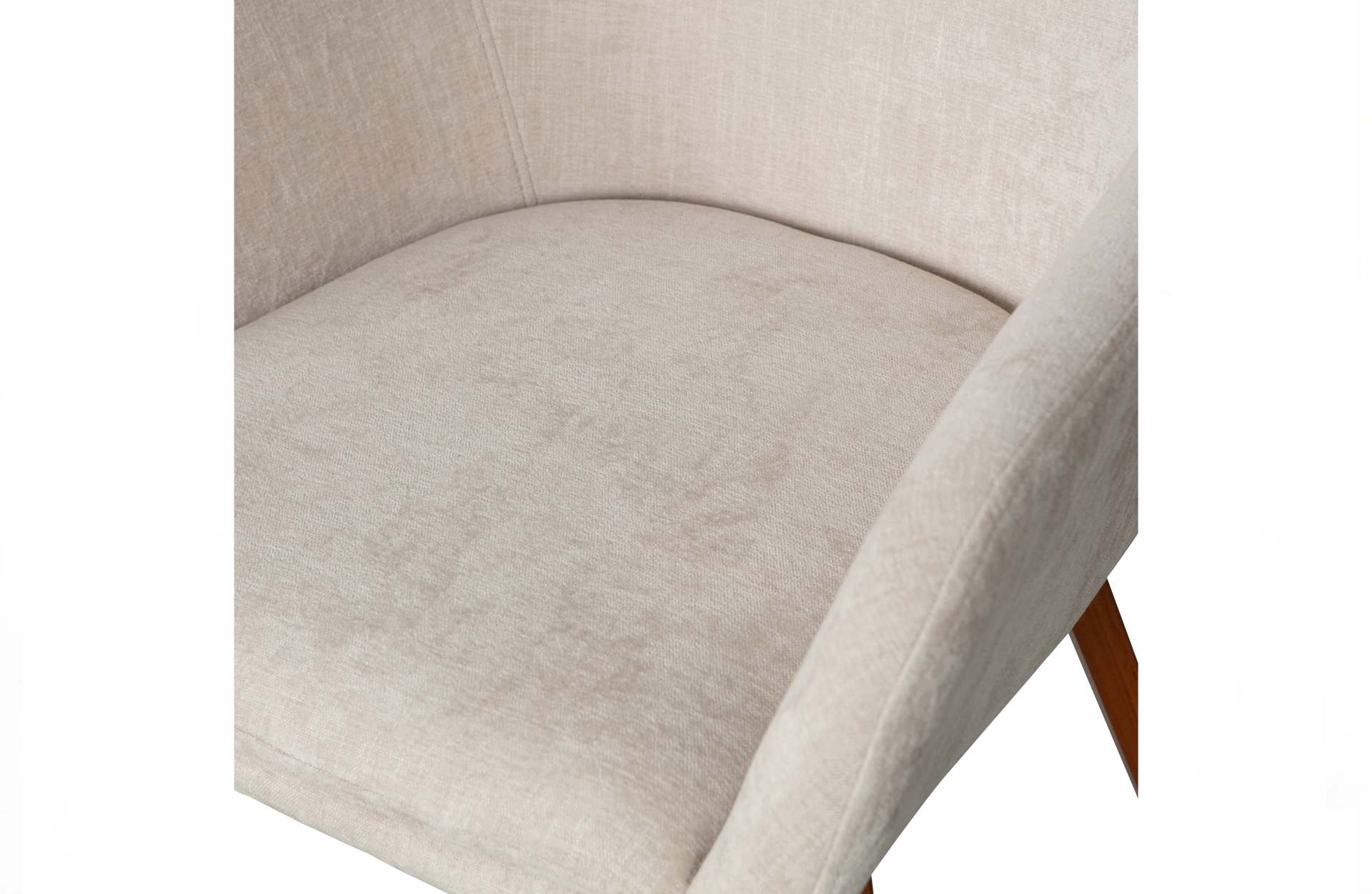 Der Esszimmerstuhl Base überzeugt mit seinem klassischen Design. Gefertigt wurde er aus Samt, welches einen Sand Farbton besitzt. Das Gestell ist aus Walnussfurnier und hat eine braune Farbe. Die Sitzhöhe beträgt 49 cm.