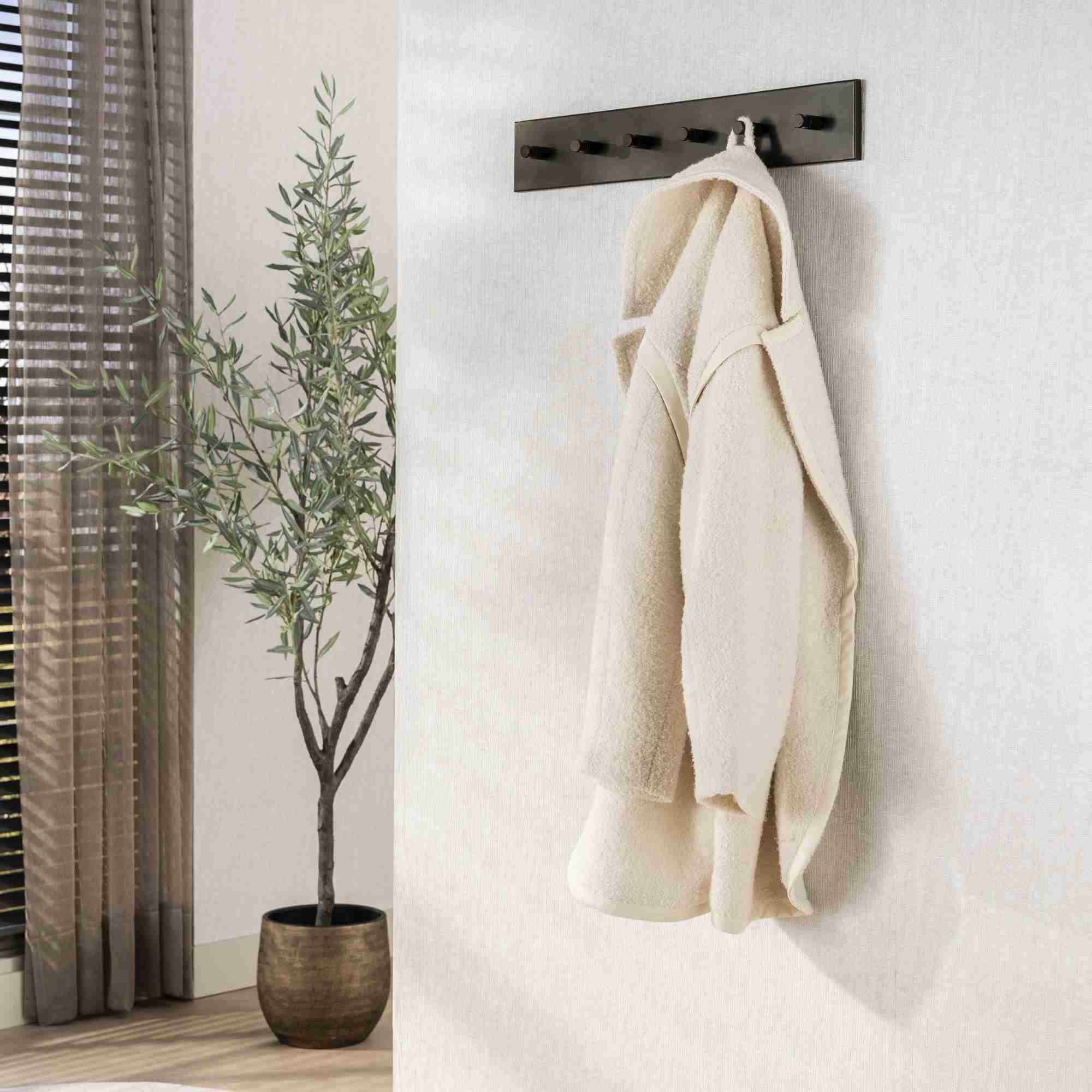 Garderobe Aret aus Metall mit 6 Haken in Bronze-Finish