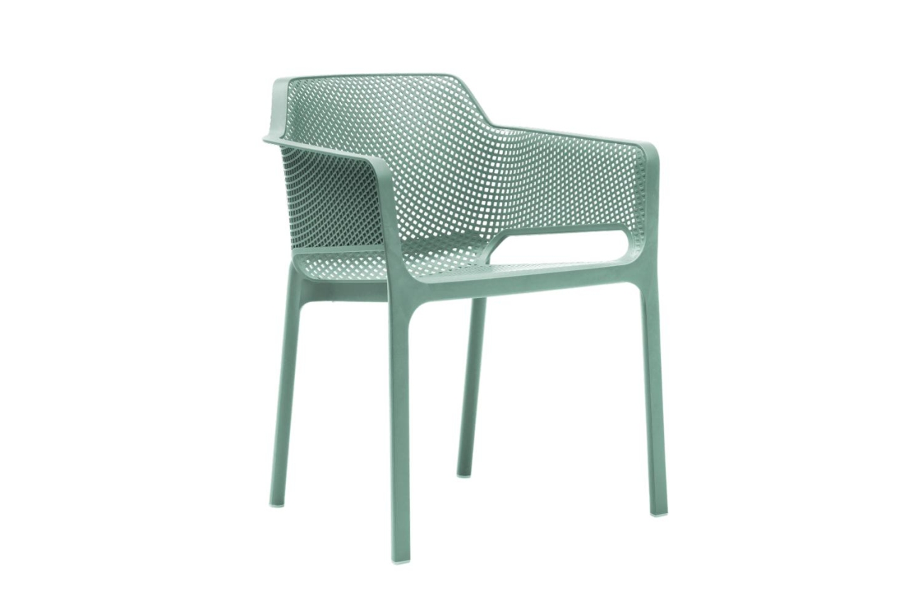 Der Gartenstuhl Net überzeugt mit seinem modernen Design. Gefertigt wurde er aus Kunststoff, welcher einen grünen Farbton besitzt. Das Gestell ist auch aus Kunststoff und hat eine grüne Farbe. Die Sitzhöhe des Stuhls beträgt 47 cm.