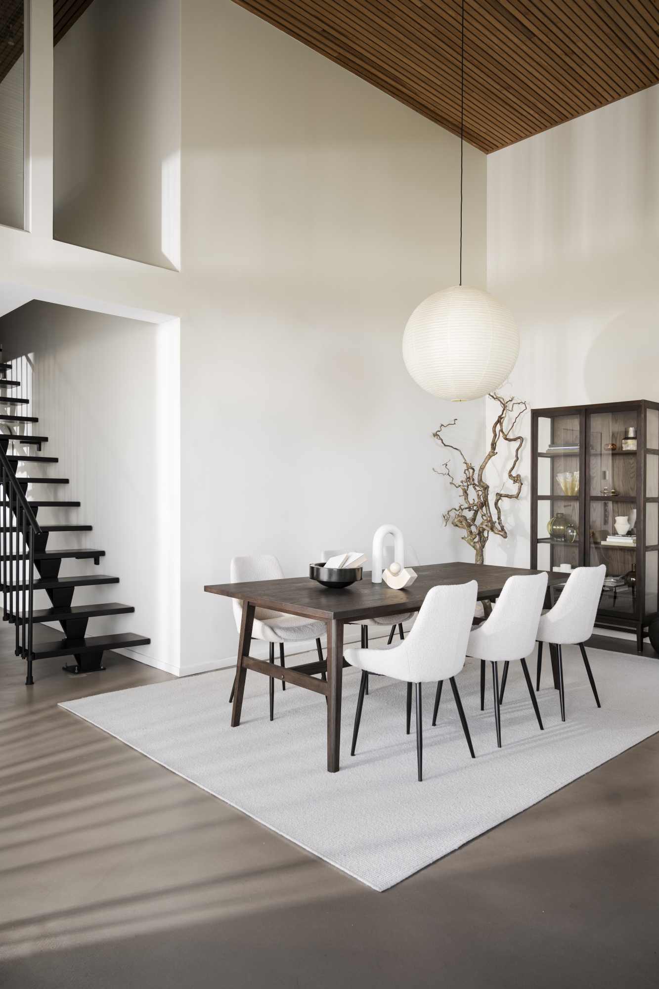 Design trifft Funktion: Esstisch Plainfield 220x100cm, Eiche Braun.