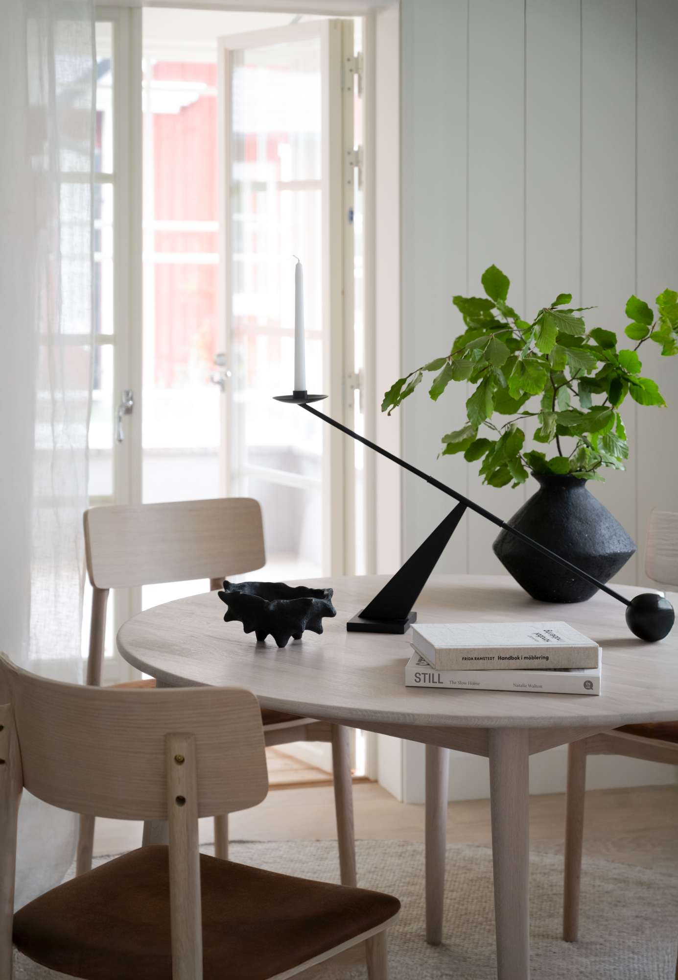 Komfortabel & schön – Ausziehtisch Tyler Rund 120/165cm, Eiche Weiß pigmentiert.