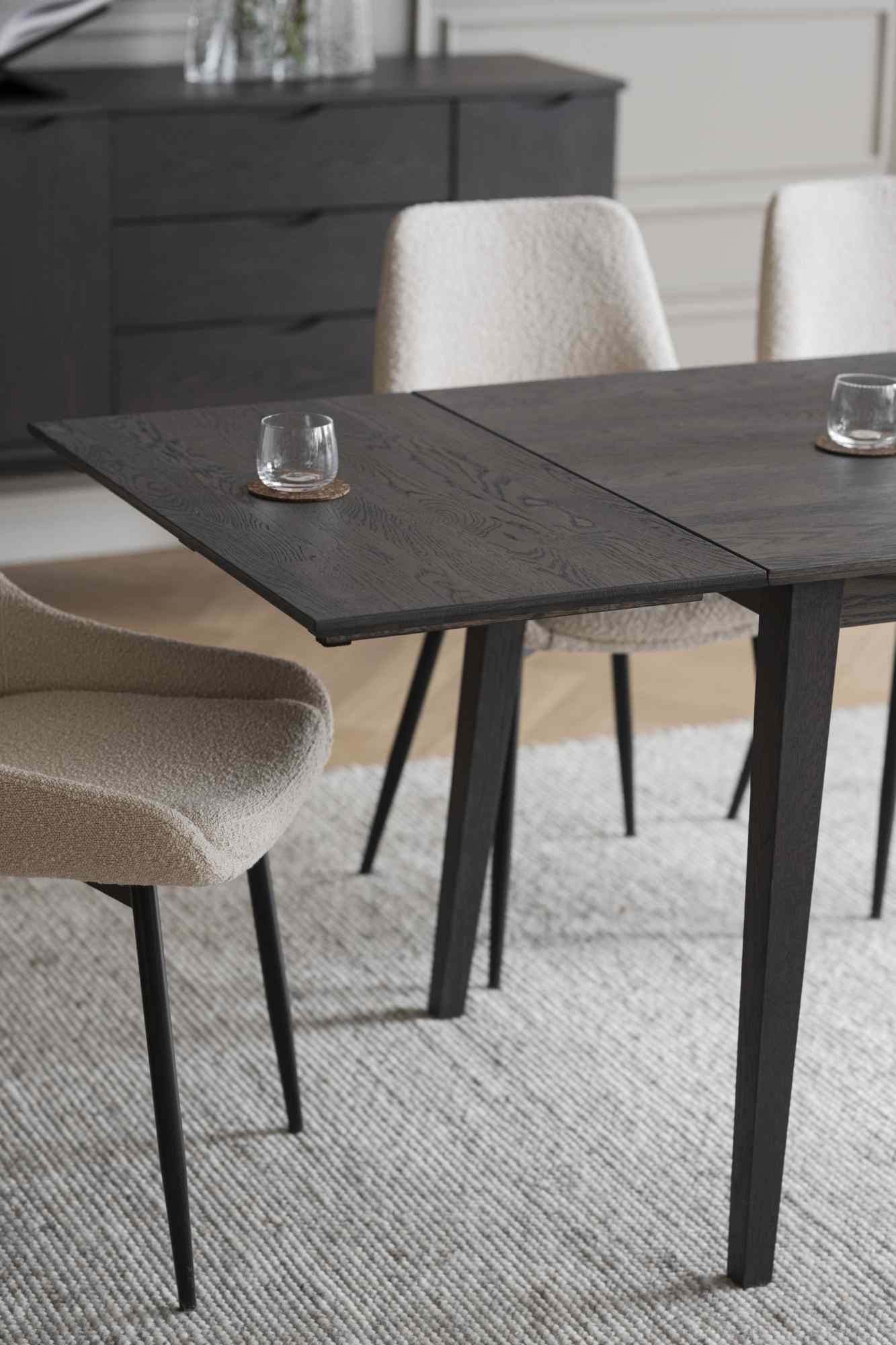 Hochwertiger Klapptisch Filippa, 80/125x80cm, Eiche Braun für jede Einrichtung.