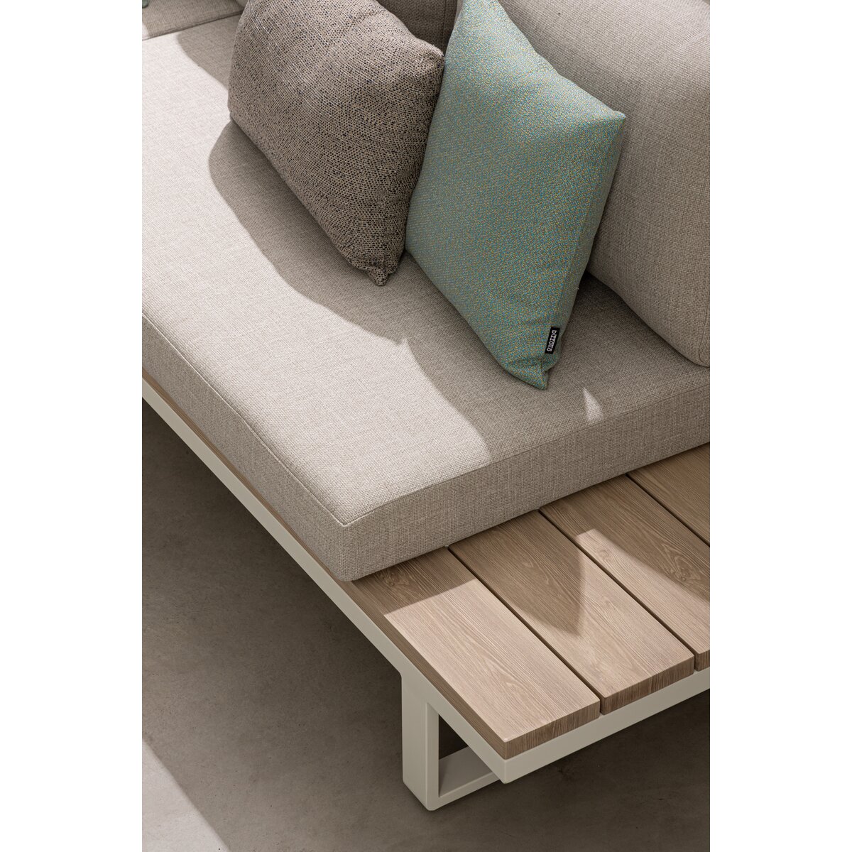 Gartenecksofa Zelmar - Aluminium Off-White & Olefin Grau, inkl. Couchtisch