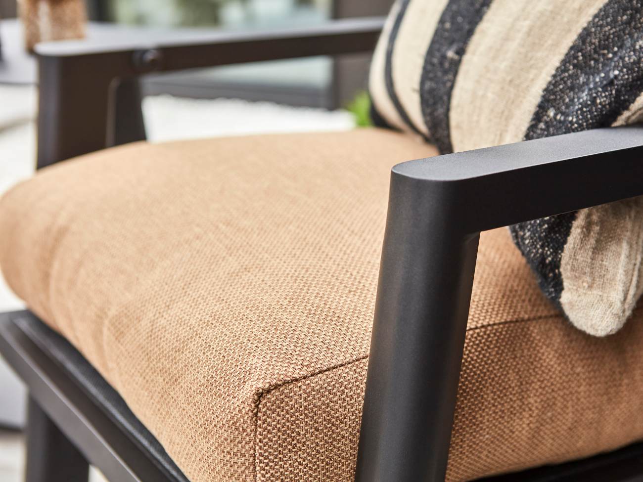 Gartensessel Slide mit verstellbarer Rückenlehne, Schwarz / Braun